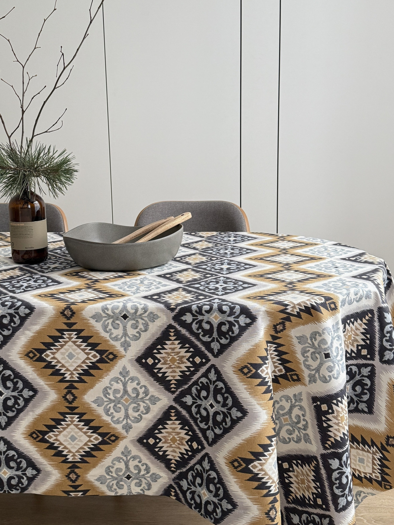 Скатертина столова із брудо- та водовідштовхувальною дією в етно стилі синьо-жовтого кольору Ecotton модель 25019 Фото