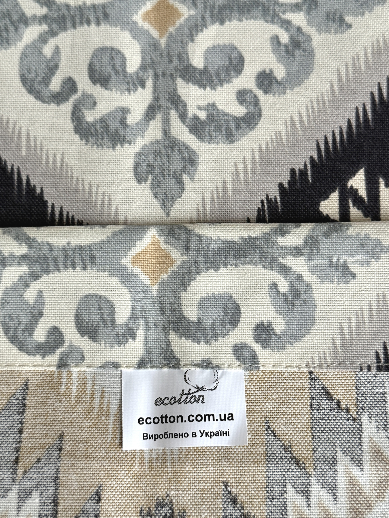 Скатертина столова із брудо- та водовідштовхувальною дією в етно стилі синьо-жовтого кольору Ecotton модель 25019 Фото