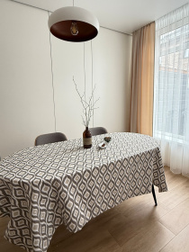 Скатертина столова із брудо- та водовідштовхувальною дією в етно стилі сірого кольору Ecotton модель 25033 Фото