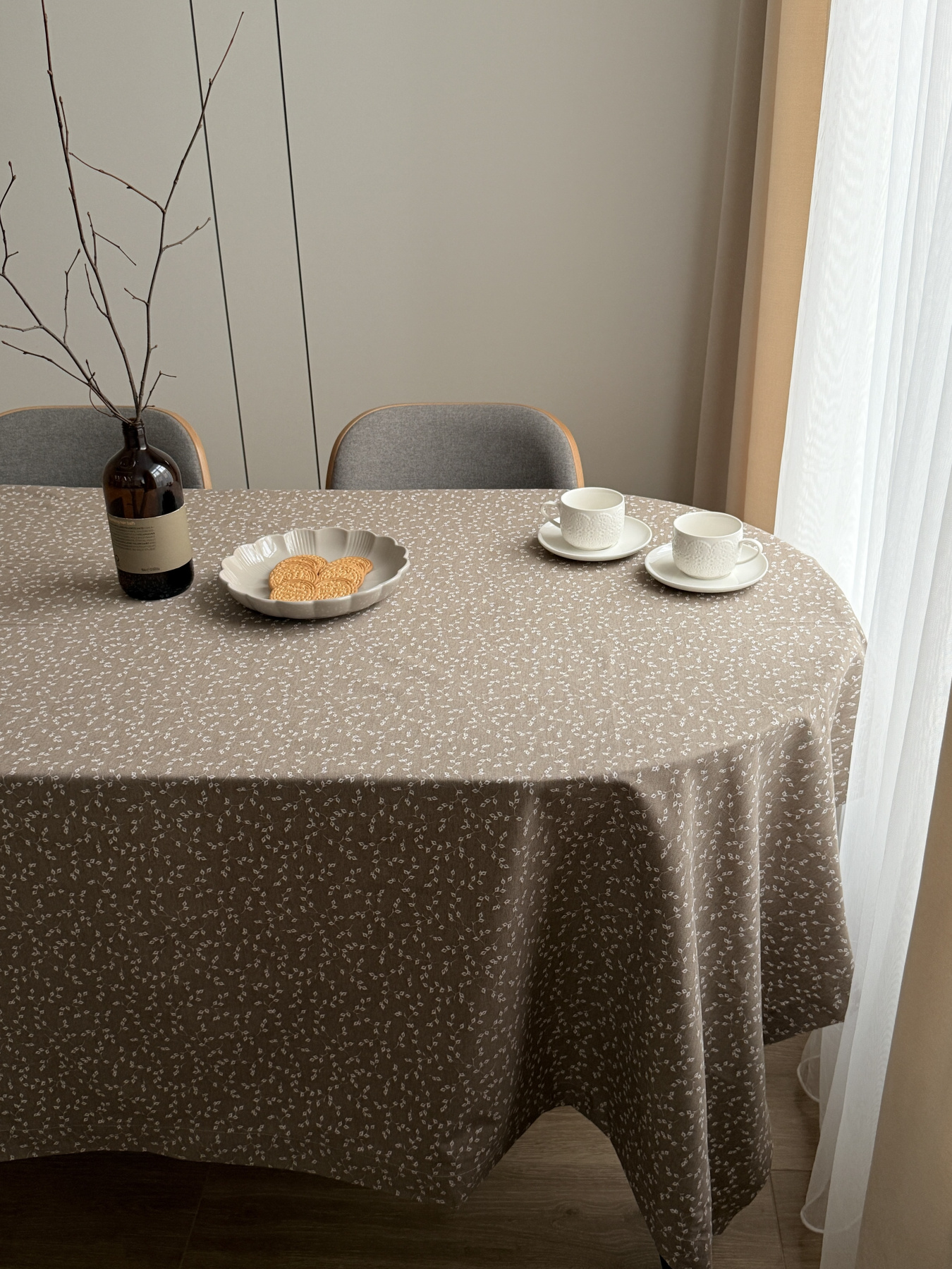 Скатертина столова із брудо- та водовідштовхувальною дією кремового кольору Ecotton модель 25022 Фото