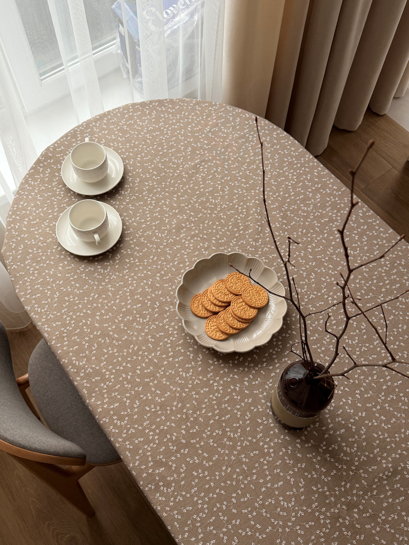 Скатертина столова із брудо- та водовідштовхувальною дією кремового кольору Ecotton модель 25022 Скатертина столова із брудо- та водовідштовхувальною дією кремового кольору Ecotton модель 25022 Фото