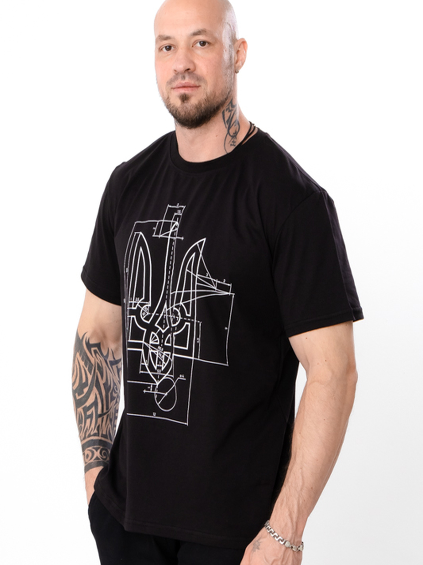 Футболка Носи своє модель 8012-3-chornij-gerb Фото