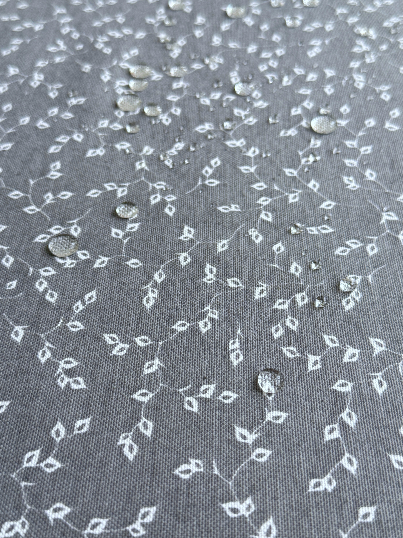 Скатертина столова із брудо- та водовідштовхувальною дією сірого кольору Ecotton модель 25034 Фото