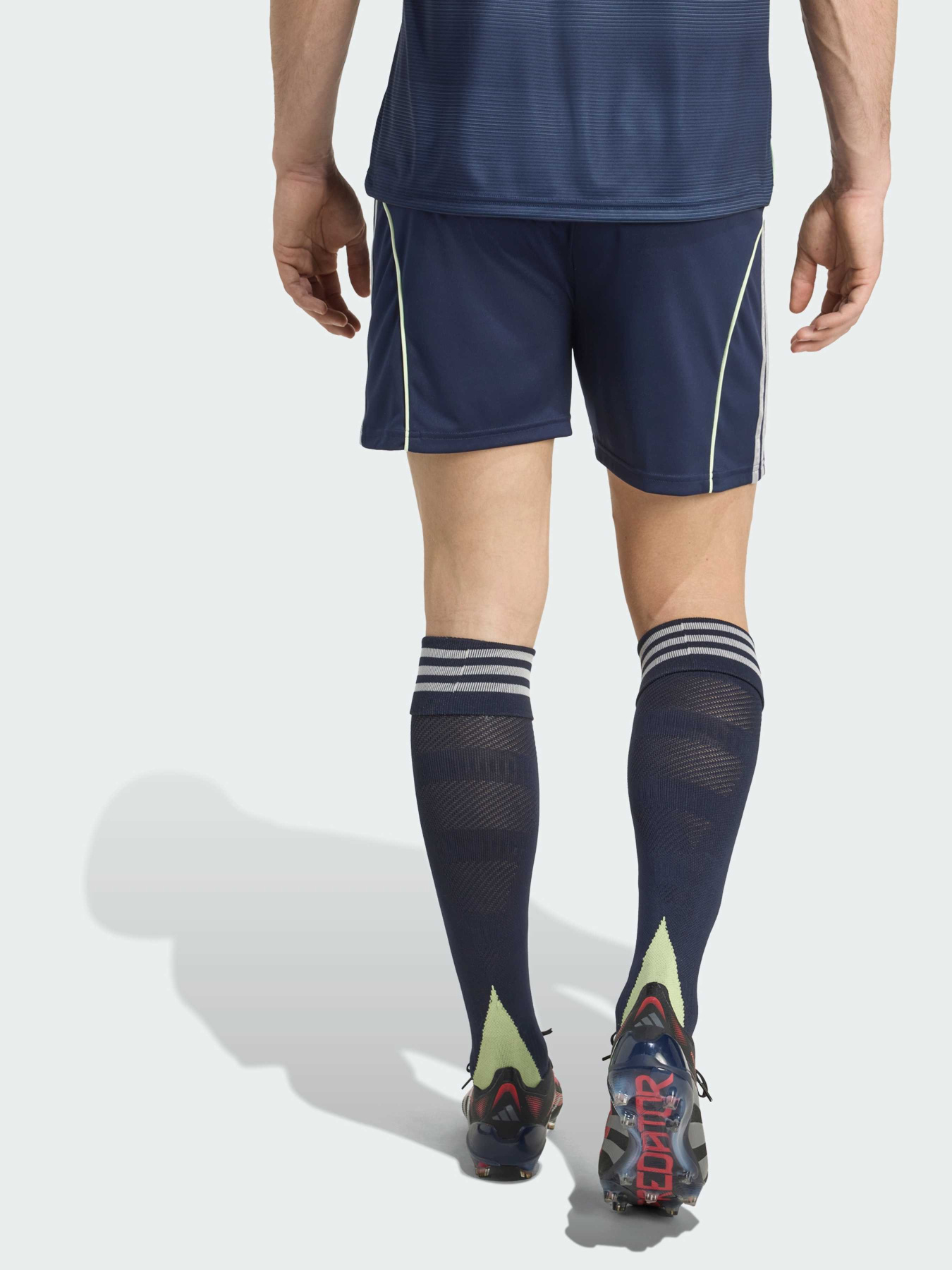 Спортивні шорти Adidas модель JJ1928 Фото