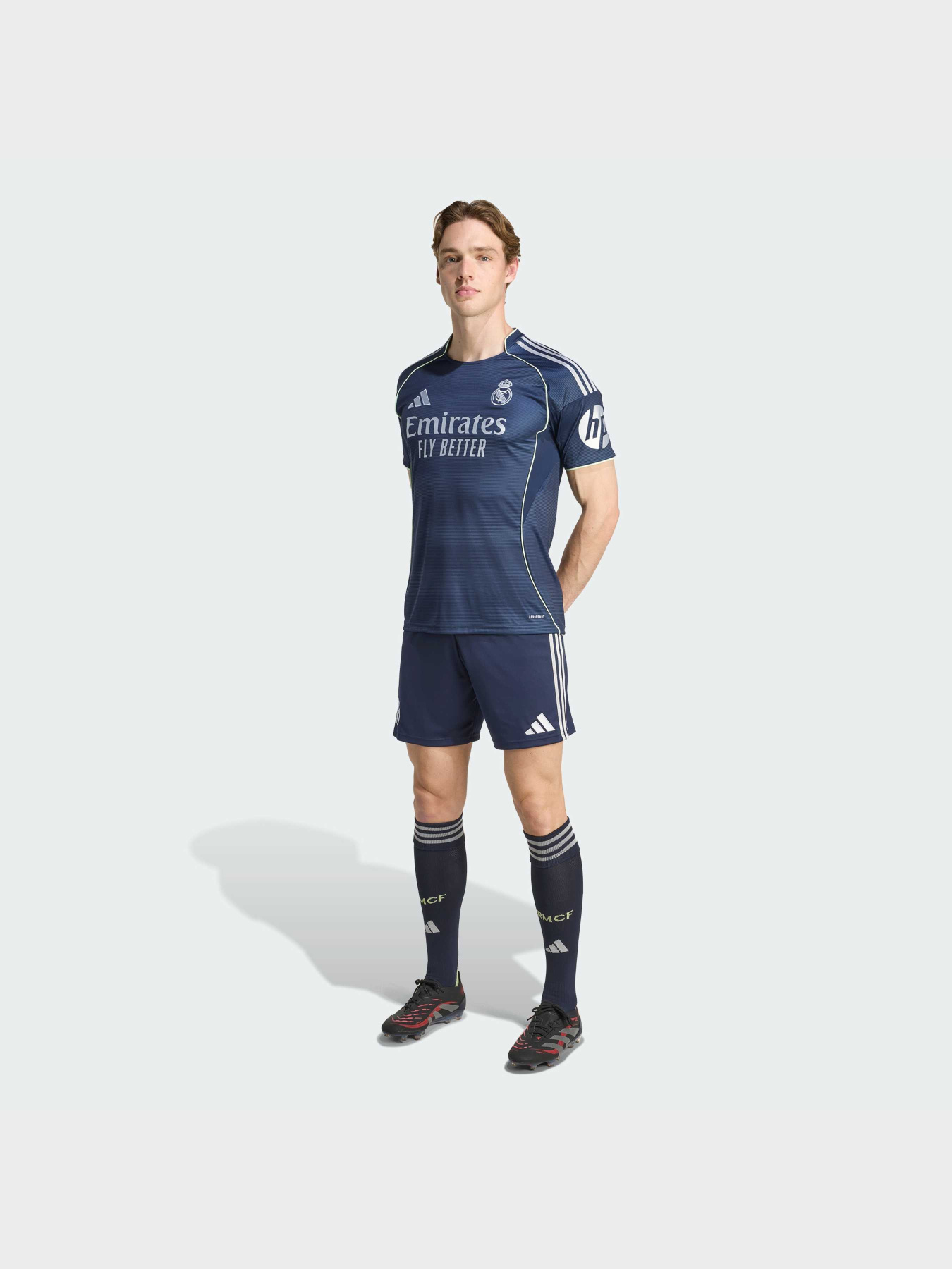 Спортивні шорти Adidas модель JJ1928 Фото