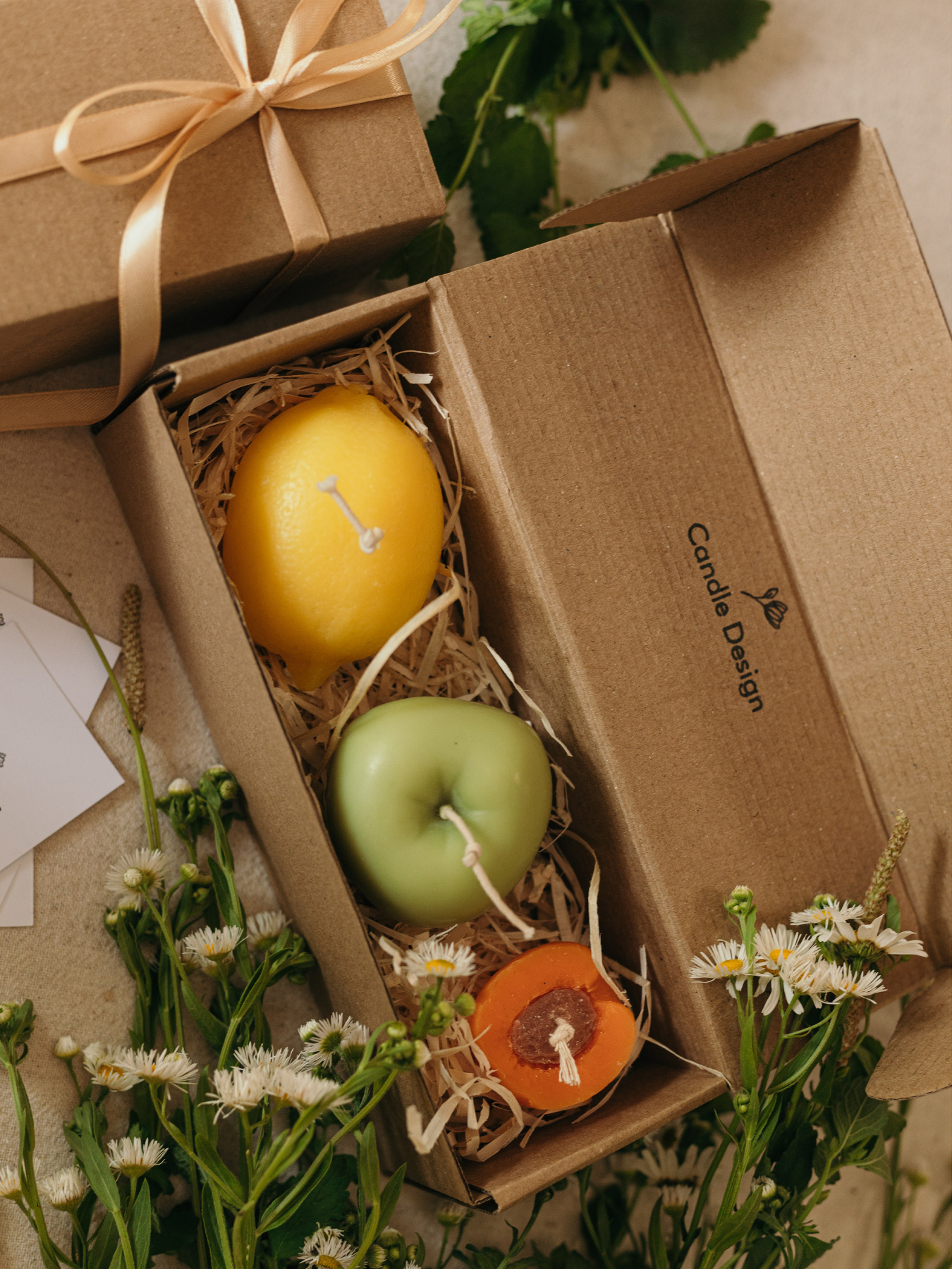 Набір ароматичних свічок “Фруктовий коктейль”, з натурального бджолиного воску Candle Design модель 200.0102 Фото