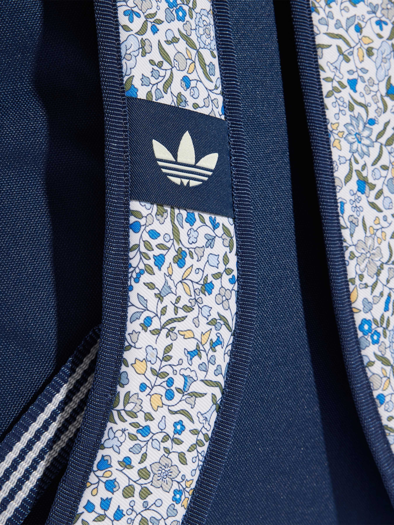 Повседневный рюкзак Adidas модель JW0318 Фото