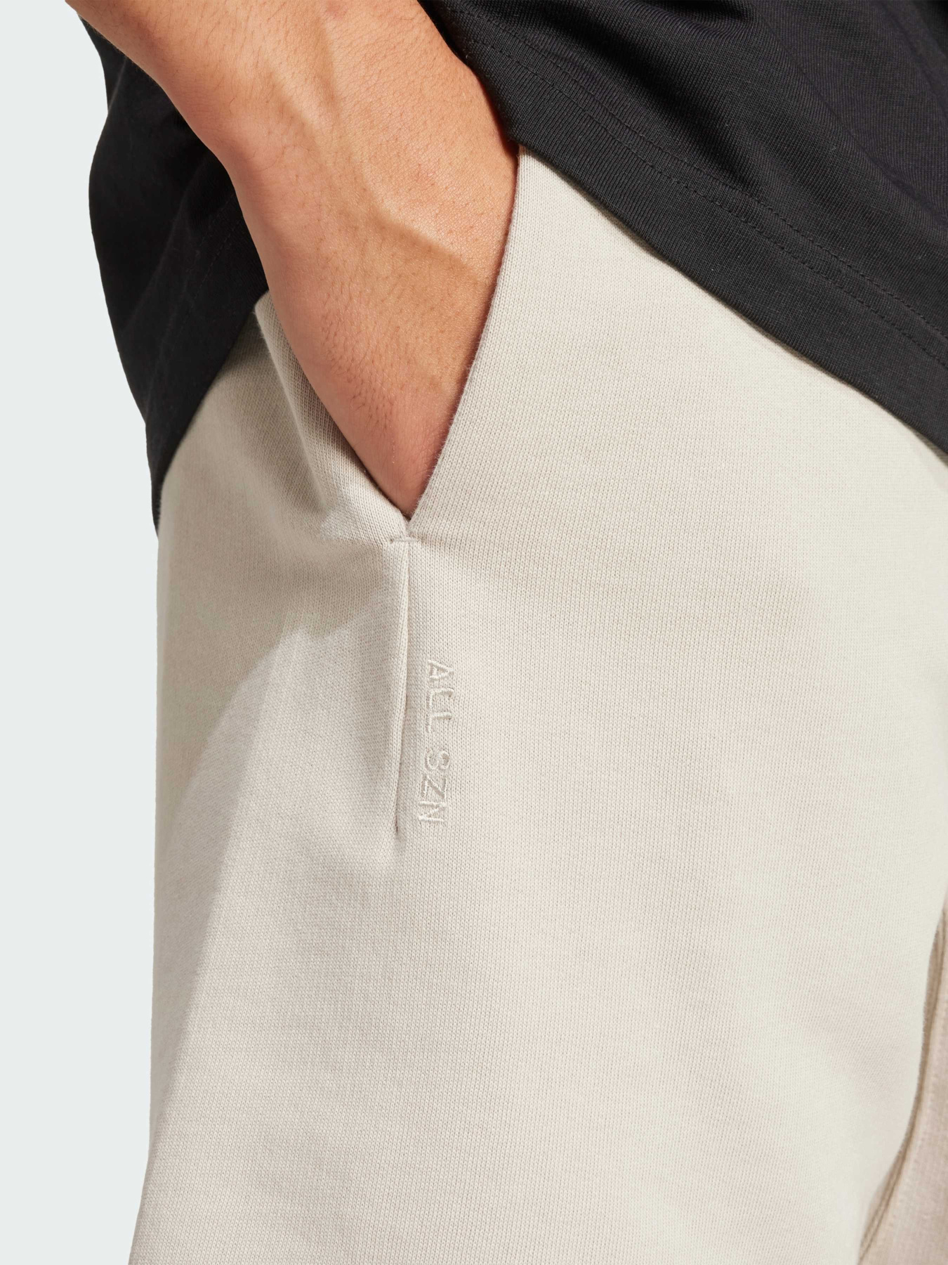 Повсякденні шорти Adidas модель JY5005 Фото