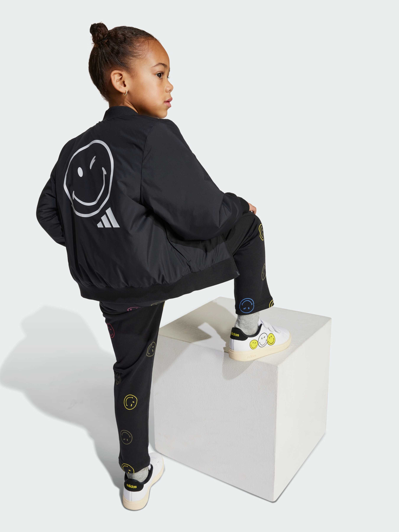 Бомбер Adidas модель JL8839 Фото