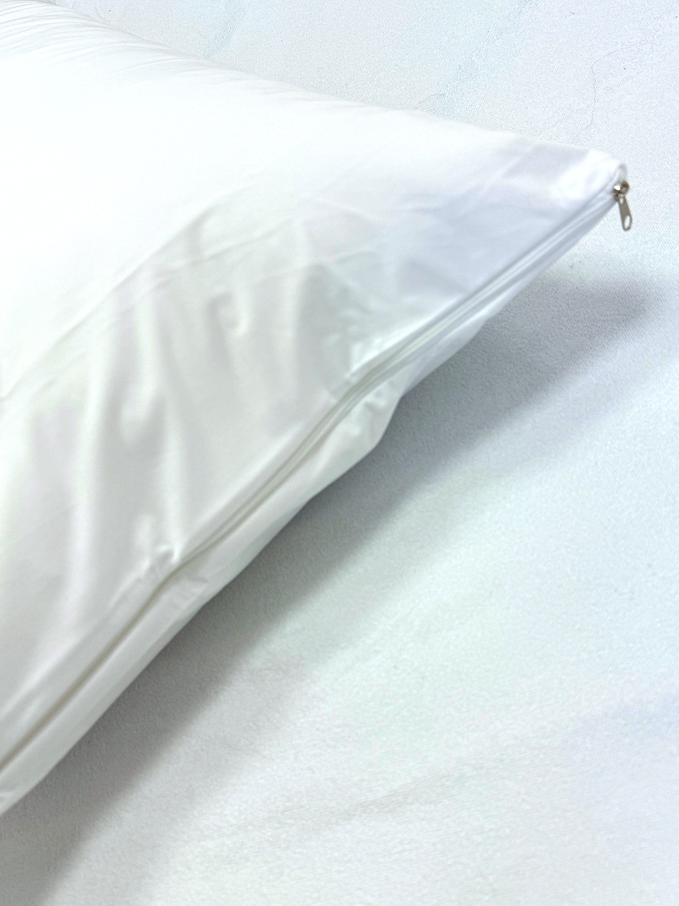 Комплект наволочок Аqua-stop 2 шт. водонепроникних водовідштовхуючих на блискавці Ecotton модель 23779 Комплект наволочок Аqua-stop 2 шт. водонепроникних водовідштовхуючих на блискавці Ecotton модель 23779 Фото