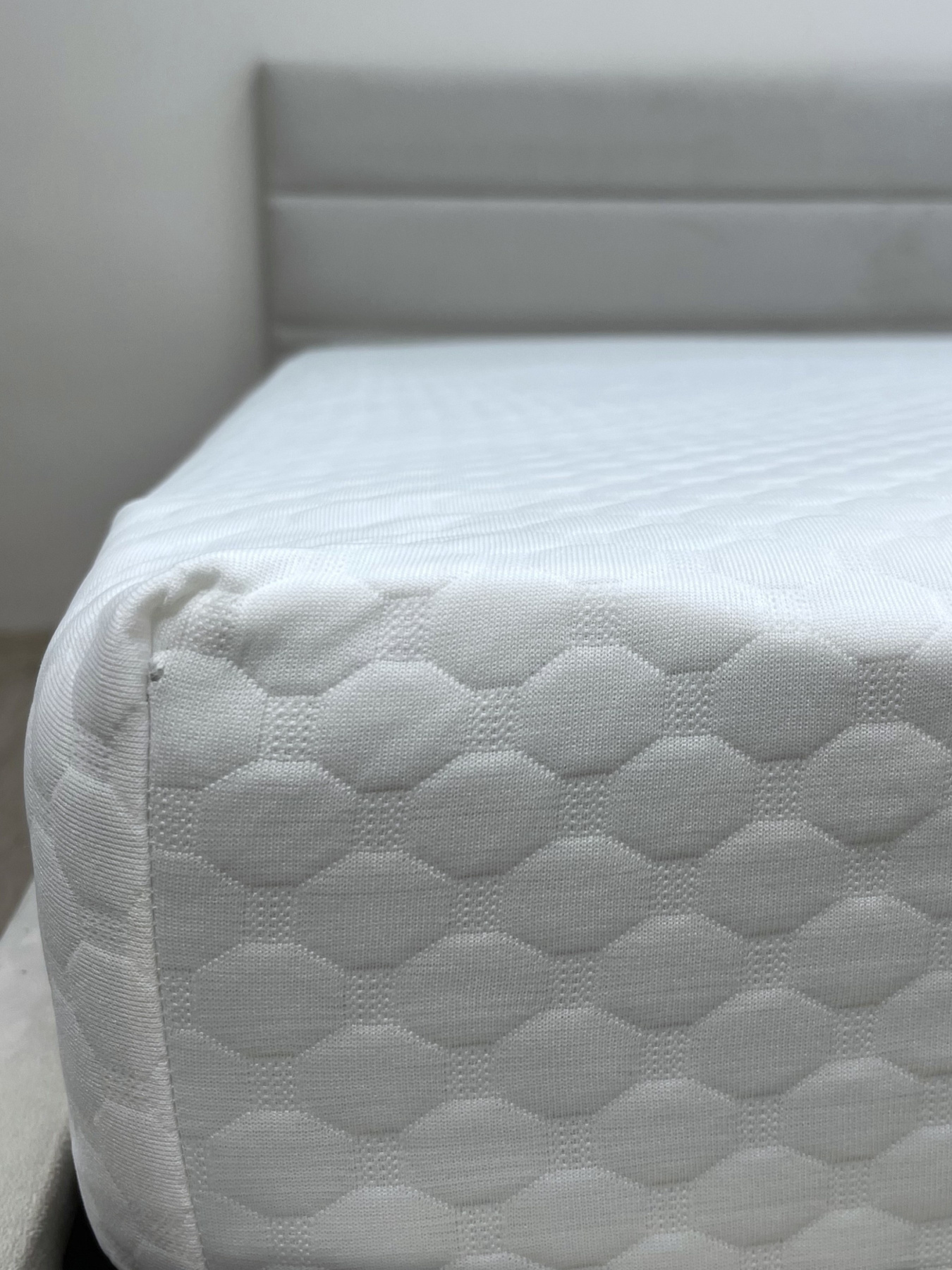 Наматрасник Aqua-stop водонепроницаемый с бортом по периметру Jacquard Ecotton модель 22429 Фото