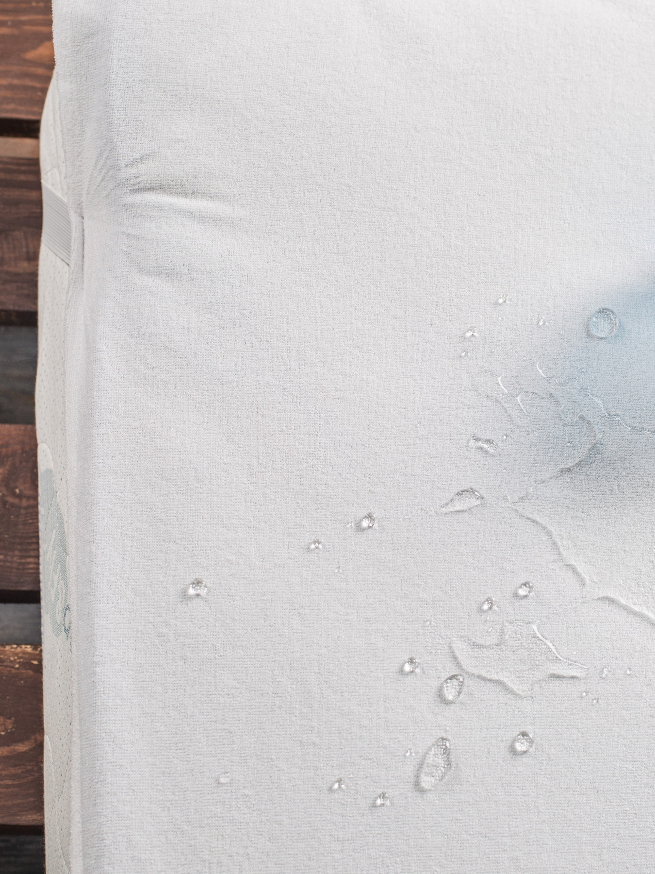 Наматрасник Aqua-stop водонепроницаемый с резинкой по углам махровый Ecotton модель 19682 Наматрасник Aqua-stop водонепроницаемый с резинкой по углам махровый Ecotton модель 19682 Фото