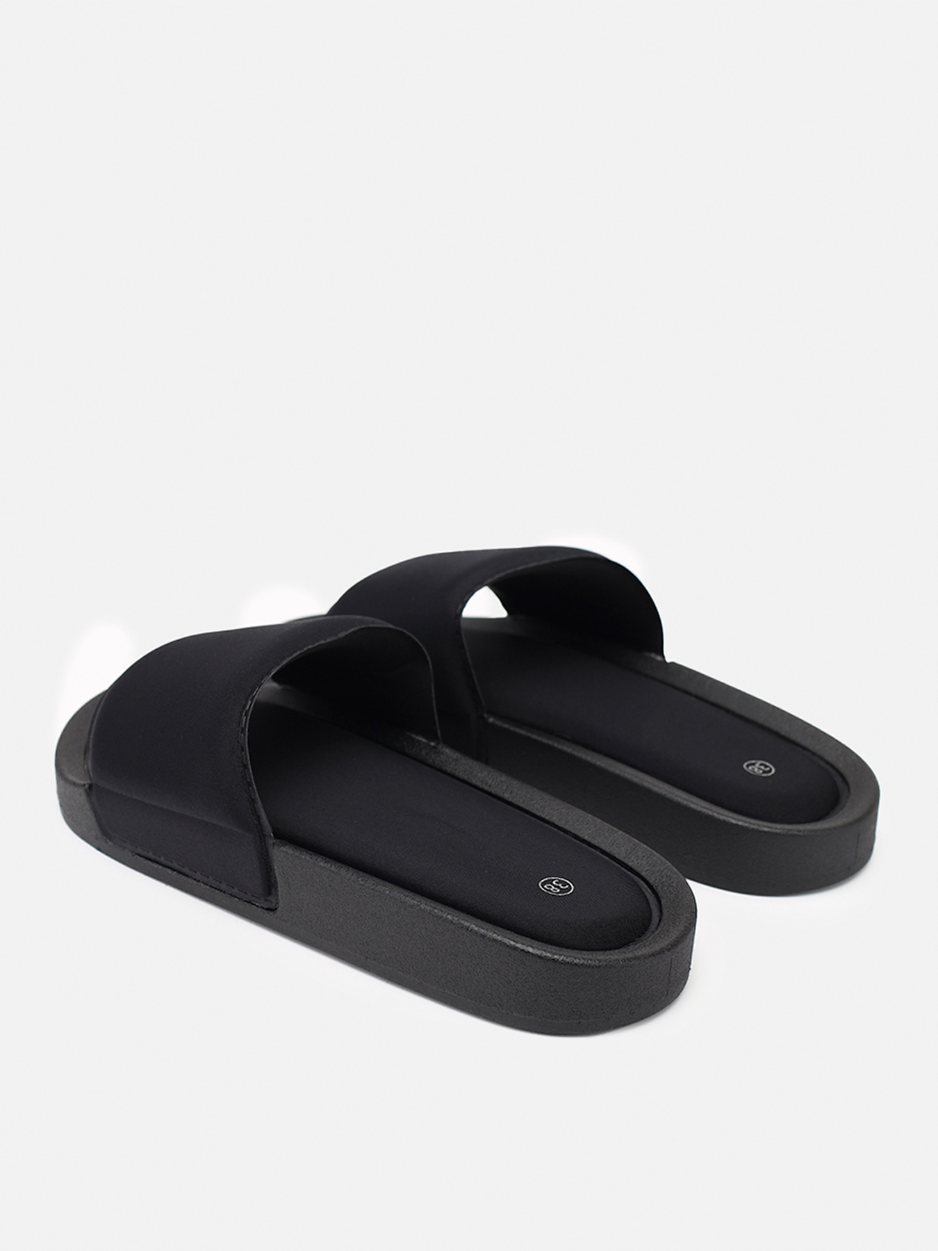 Шльопанці YUKI модель ЦБ-00267848 Фото