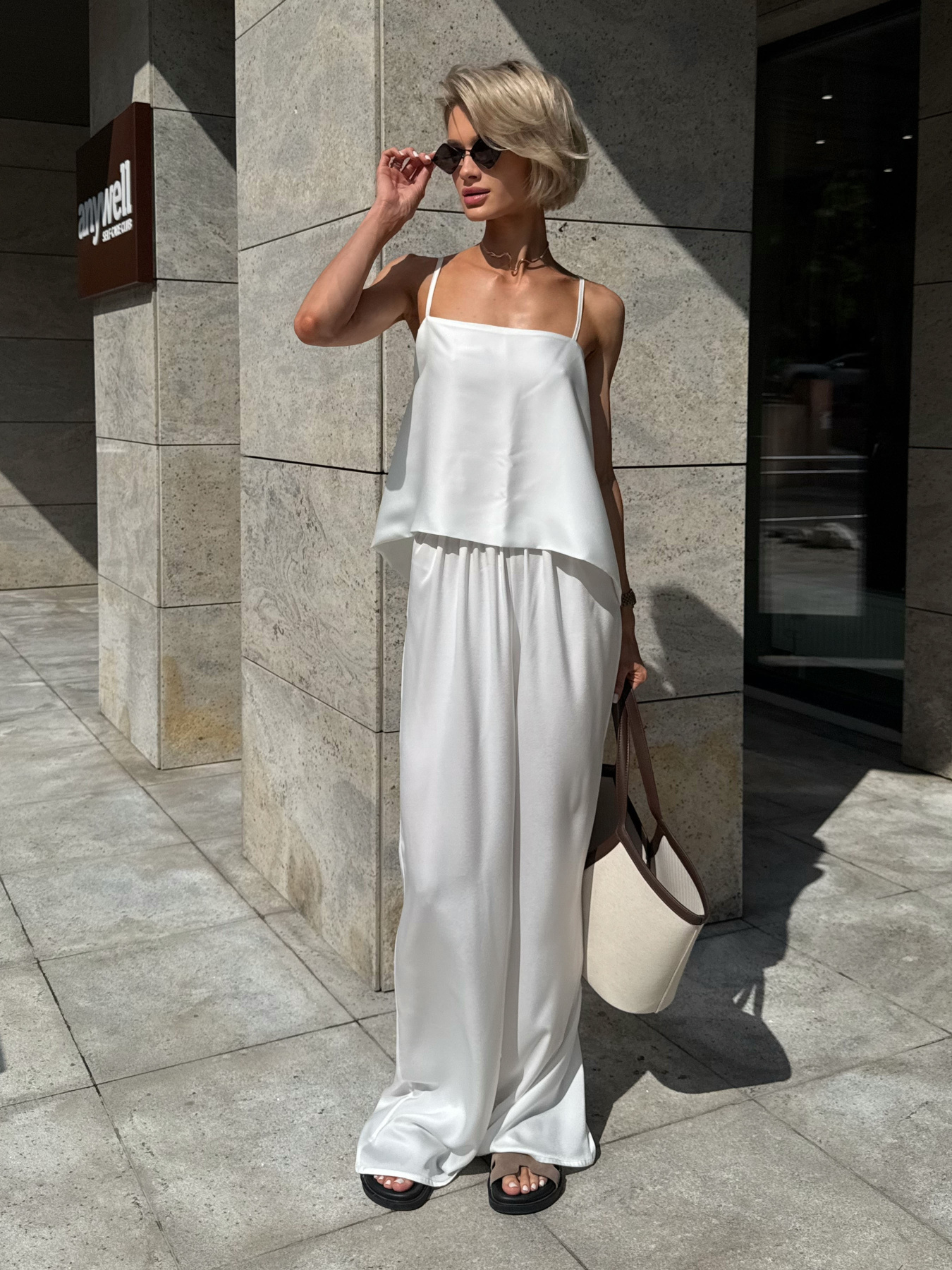 Костюм Jadone Fashion модель Single_Milk_Costume Костюм Jadone Fashion модель Single_Milk_Costume Фото