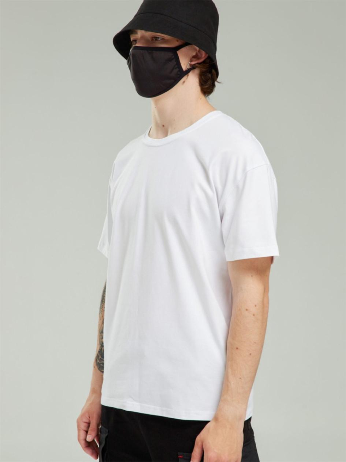 Футболки і поло TUR Бейсік модель 000005353 Фото