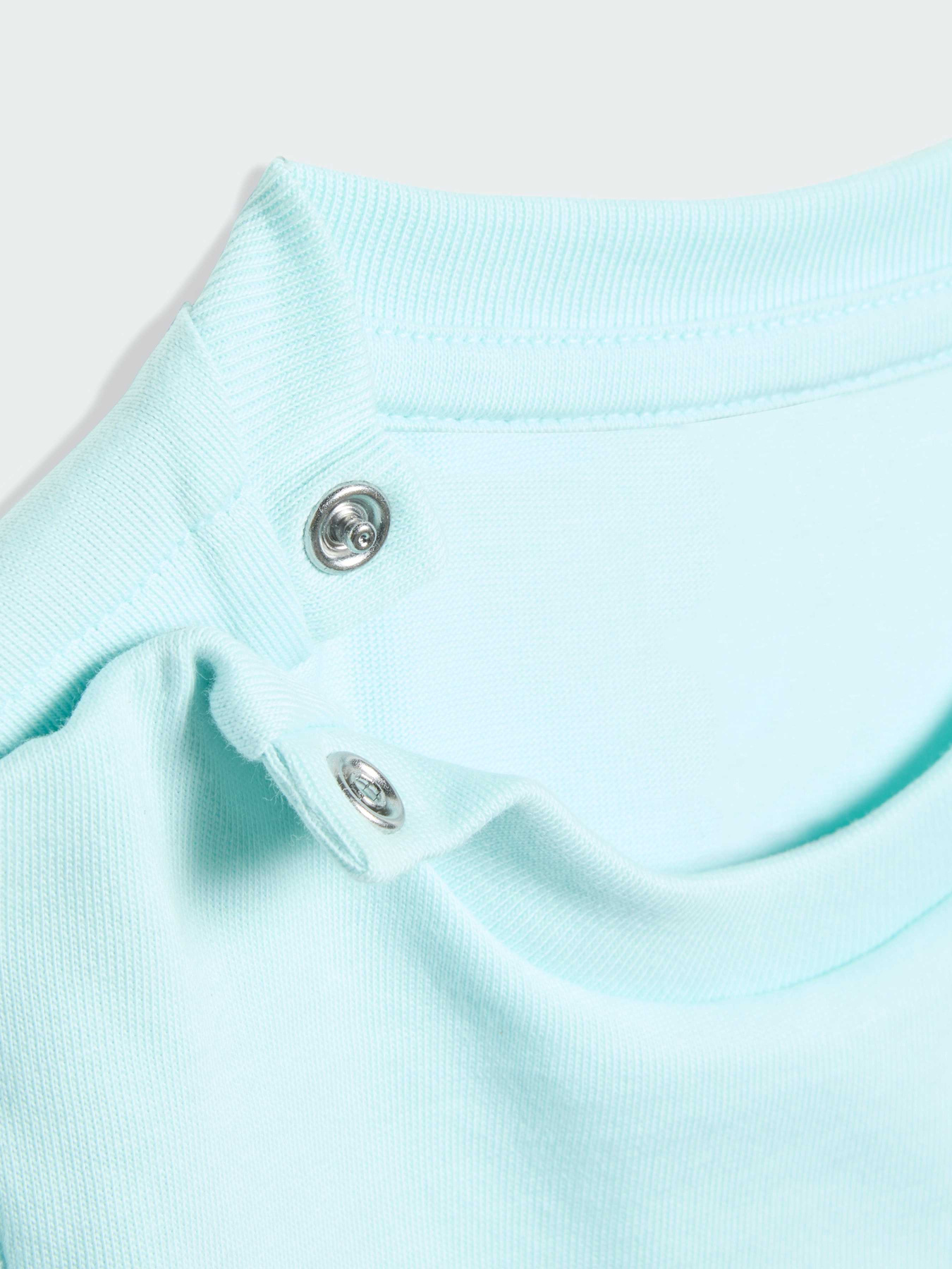 Футболка Adidas модель JV5068 Футболка Adidas модель JV5068 Фото