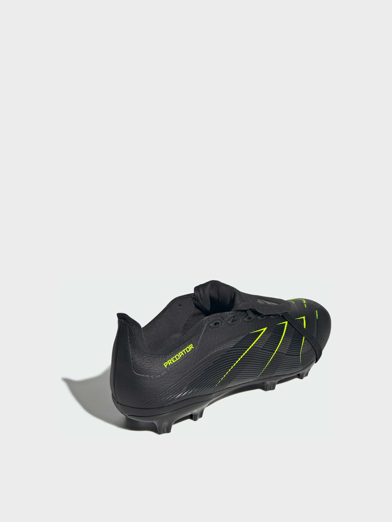 Бутси Adidas Predator модель JI1110 Фото