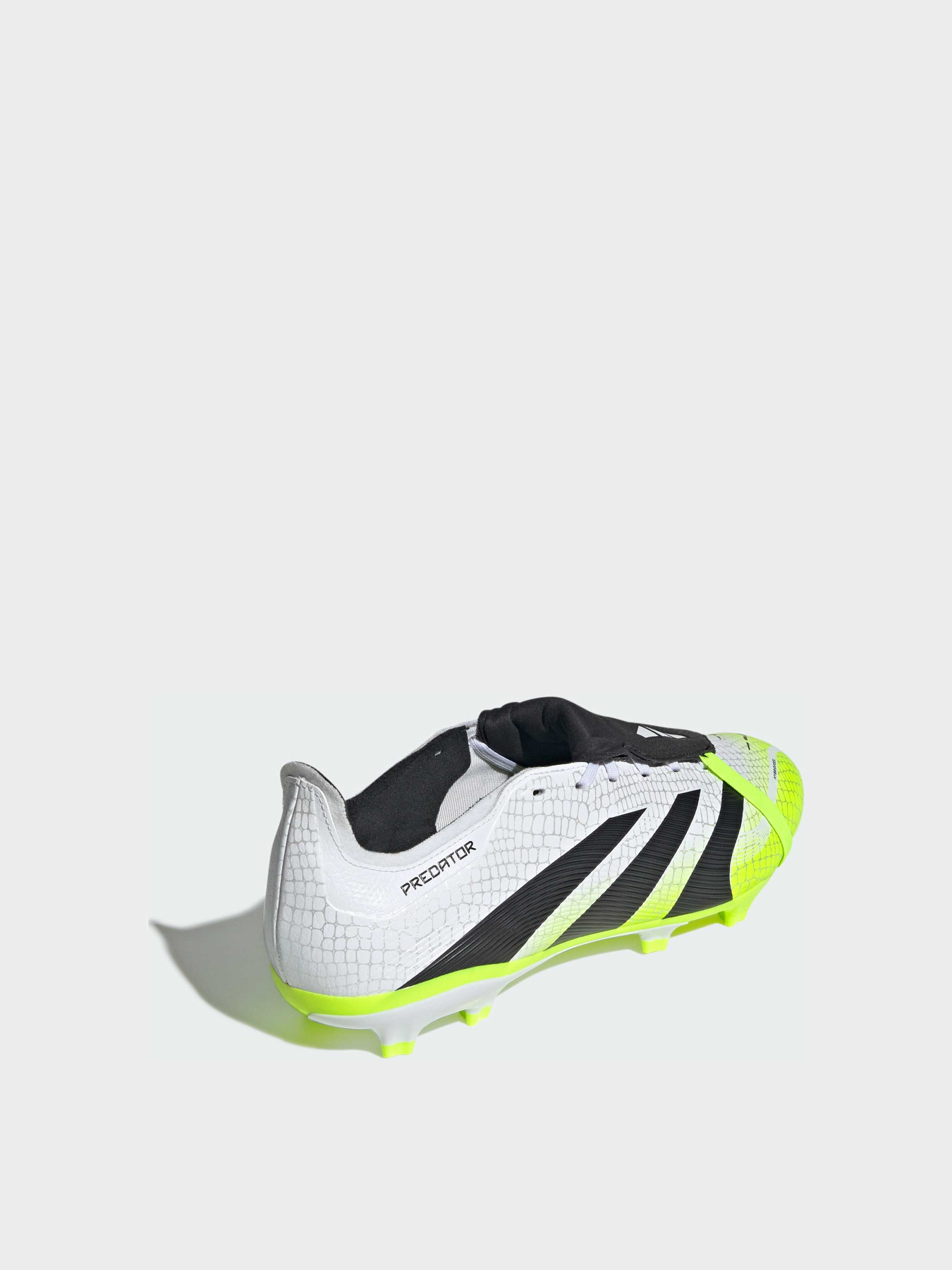 Бутсы Adidas Predator модель JI1111 Фото
