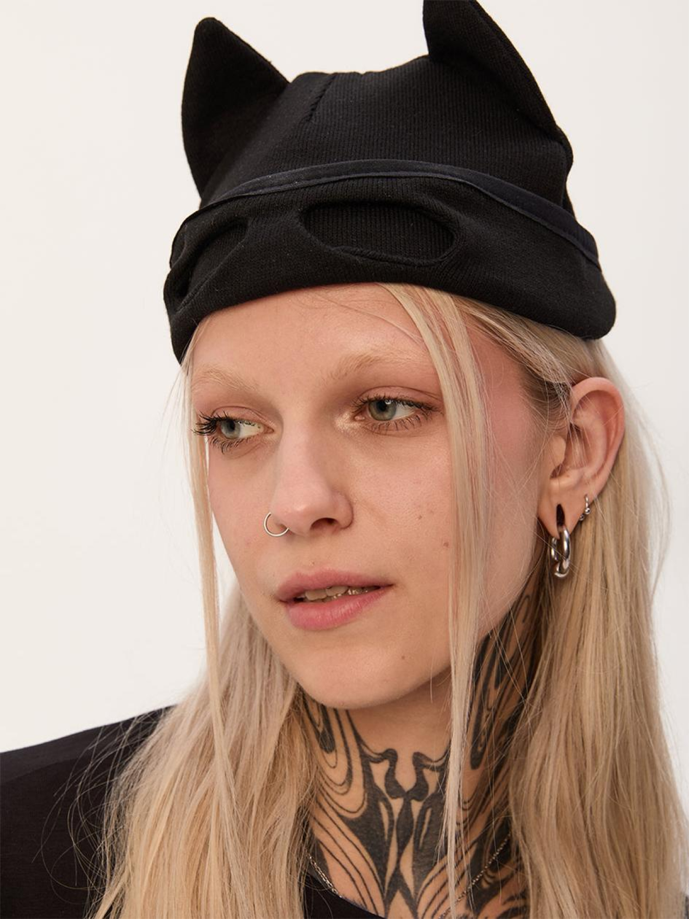 Шапка TUR Кітті модель 00004938-чорний Фото