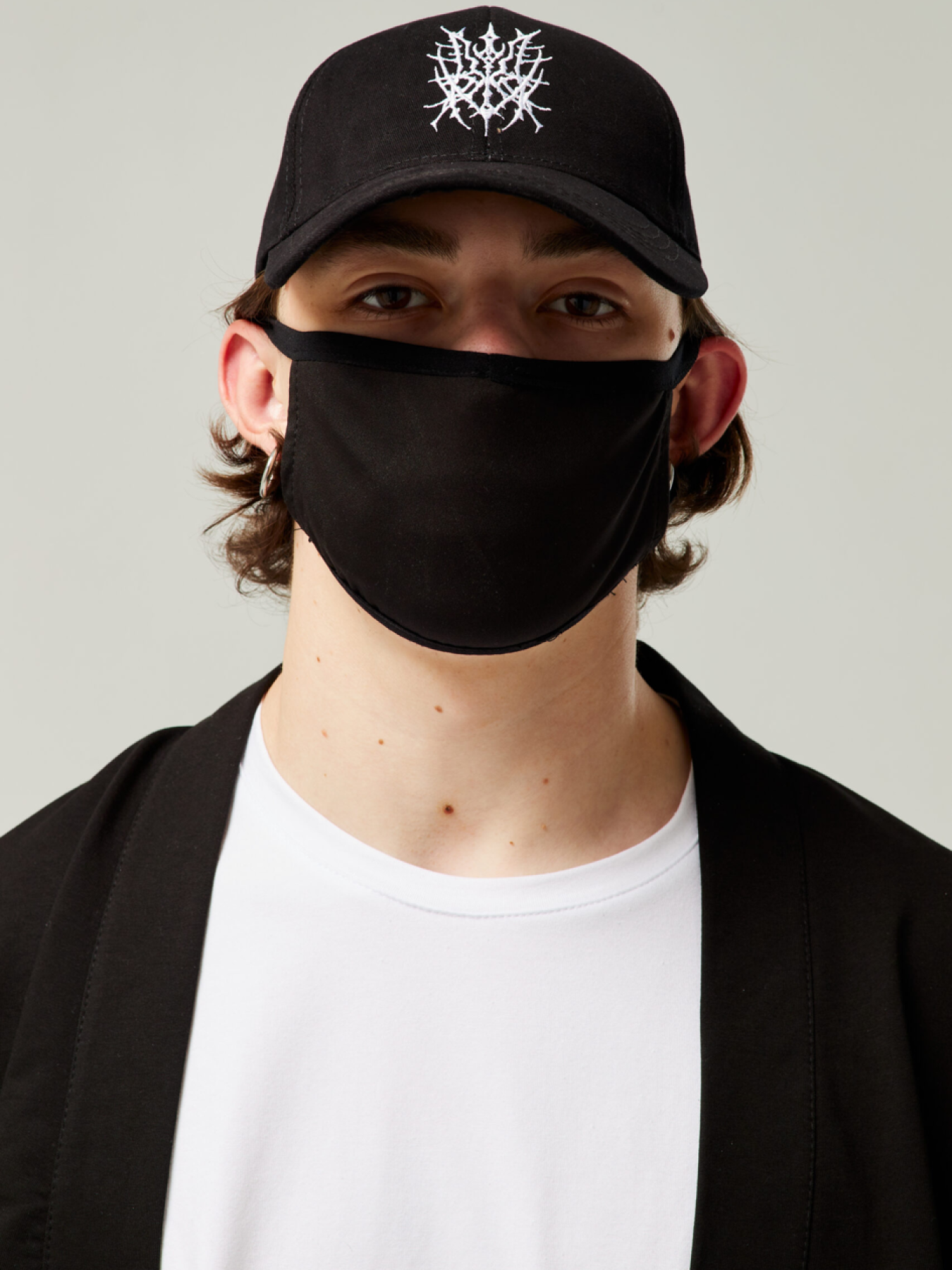 Кепка TUR модель 00001796-чорний Фото