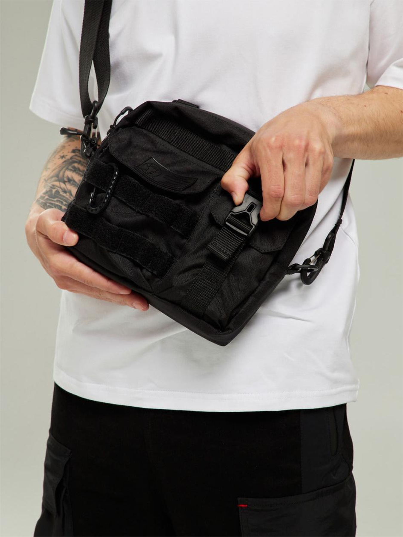 Мессенджер TUR модель 00001722-чорний Фото