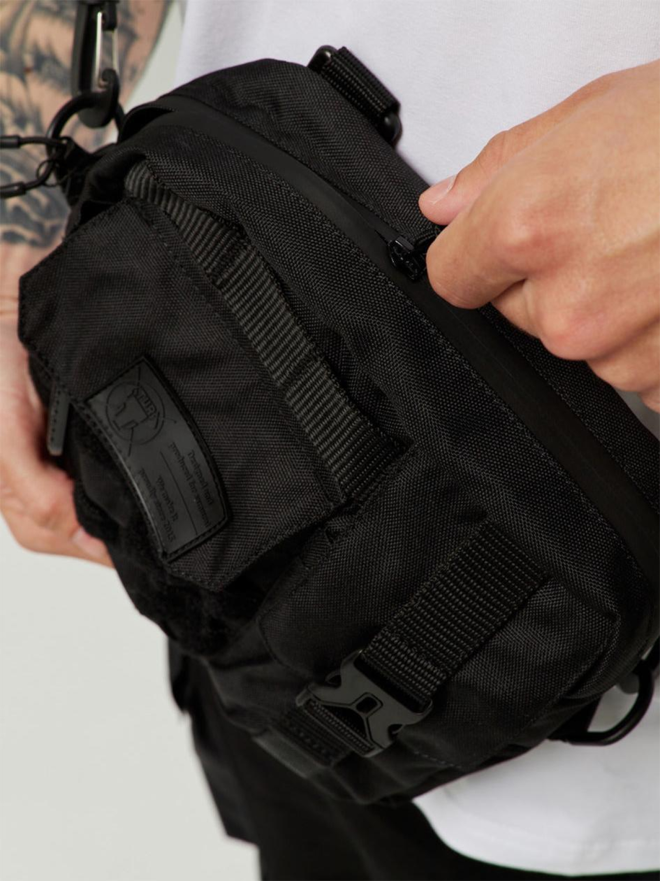 Мессенджер TUR модель 00001722-чорний Фото