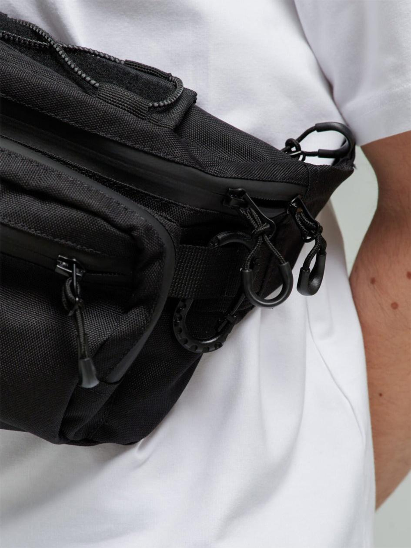 Поясная сумка TUR модель 00001746-чорний Фото