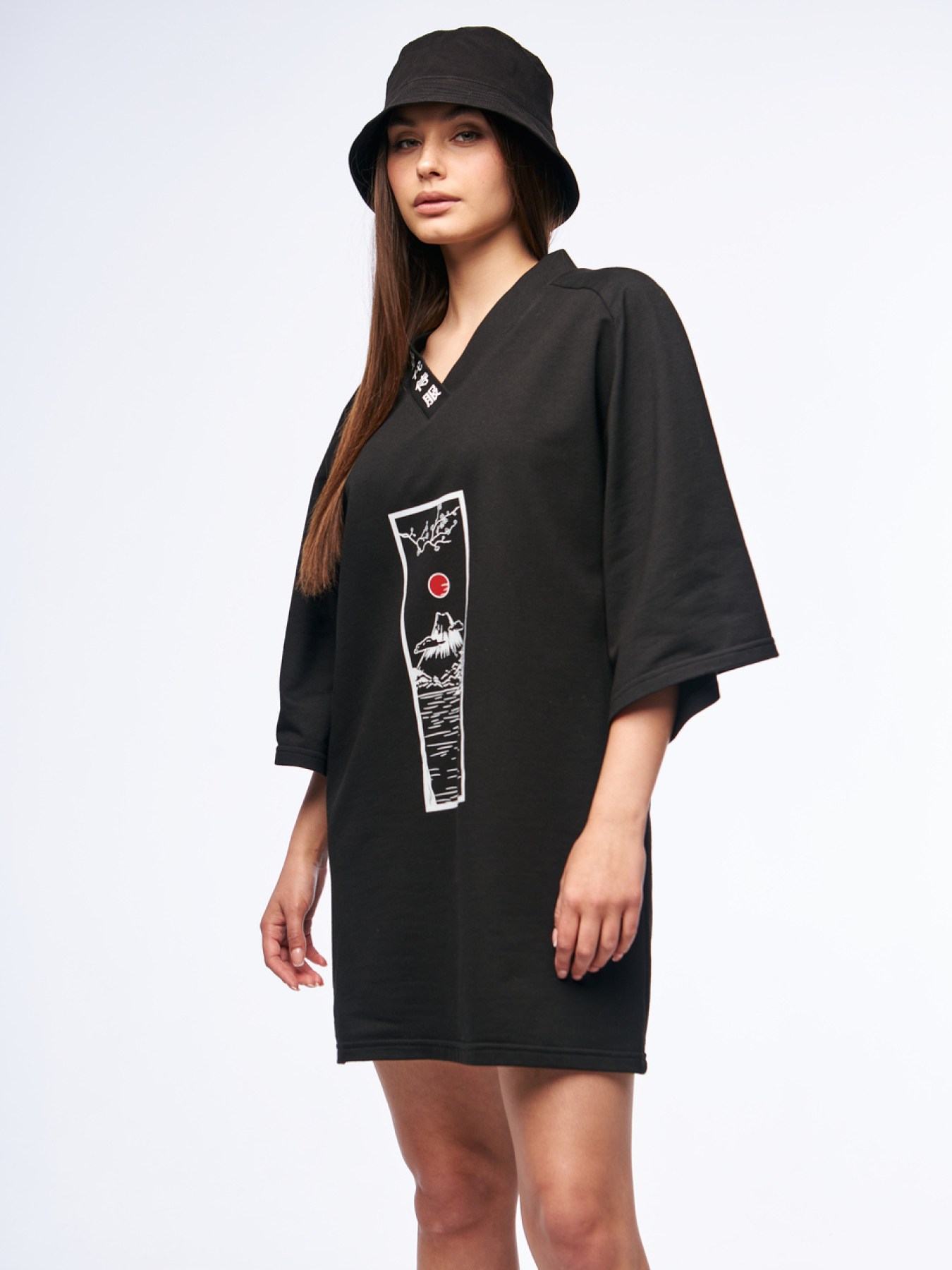 Платье-футболка TUR модель 000012279 Платье-футболка TUR модель 000012279 Фото