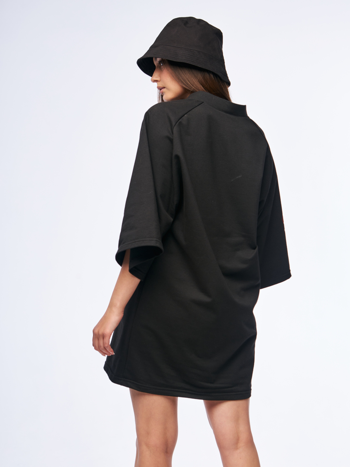 Платье-футболка TUR модель 000012279 Платье-футболка TUR модель 000012279 Фото