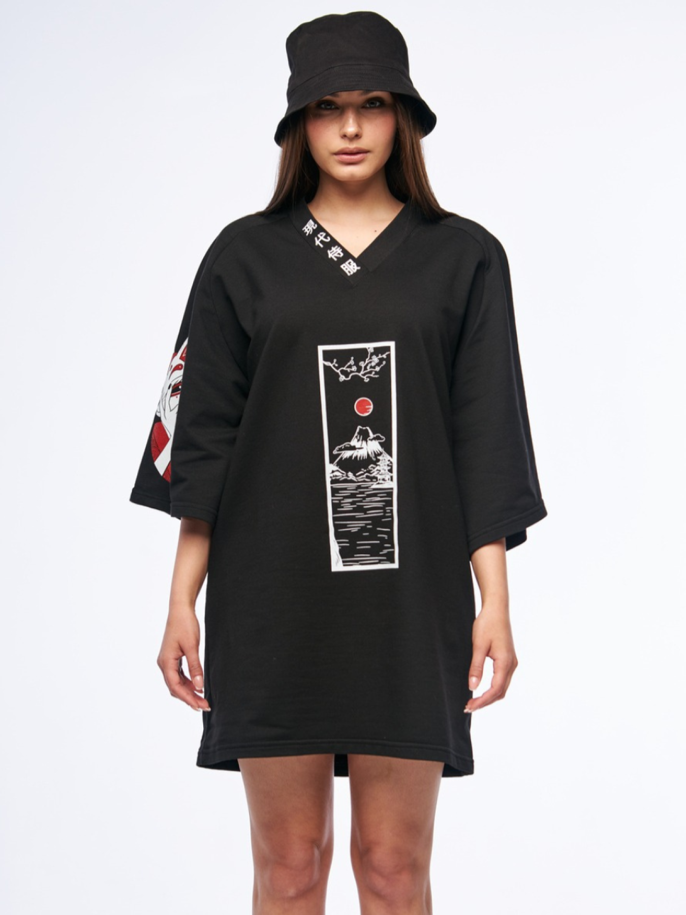 Платье-футболка TUR модель 000012279 Платье-футболка TUR модель 000012279 Фото