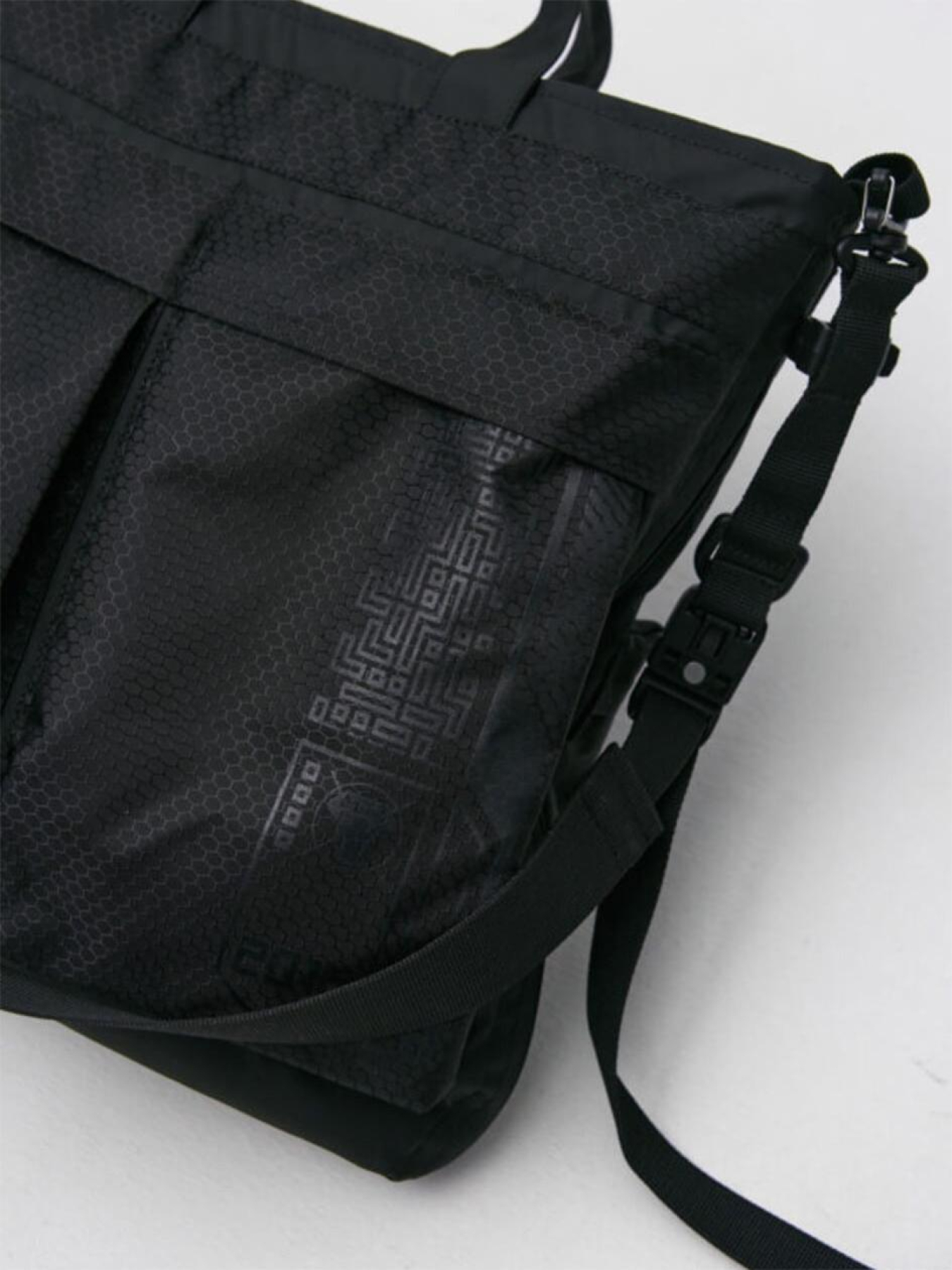 Сумка для ноутбука TUR модель 00003363-чорний Фото