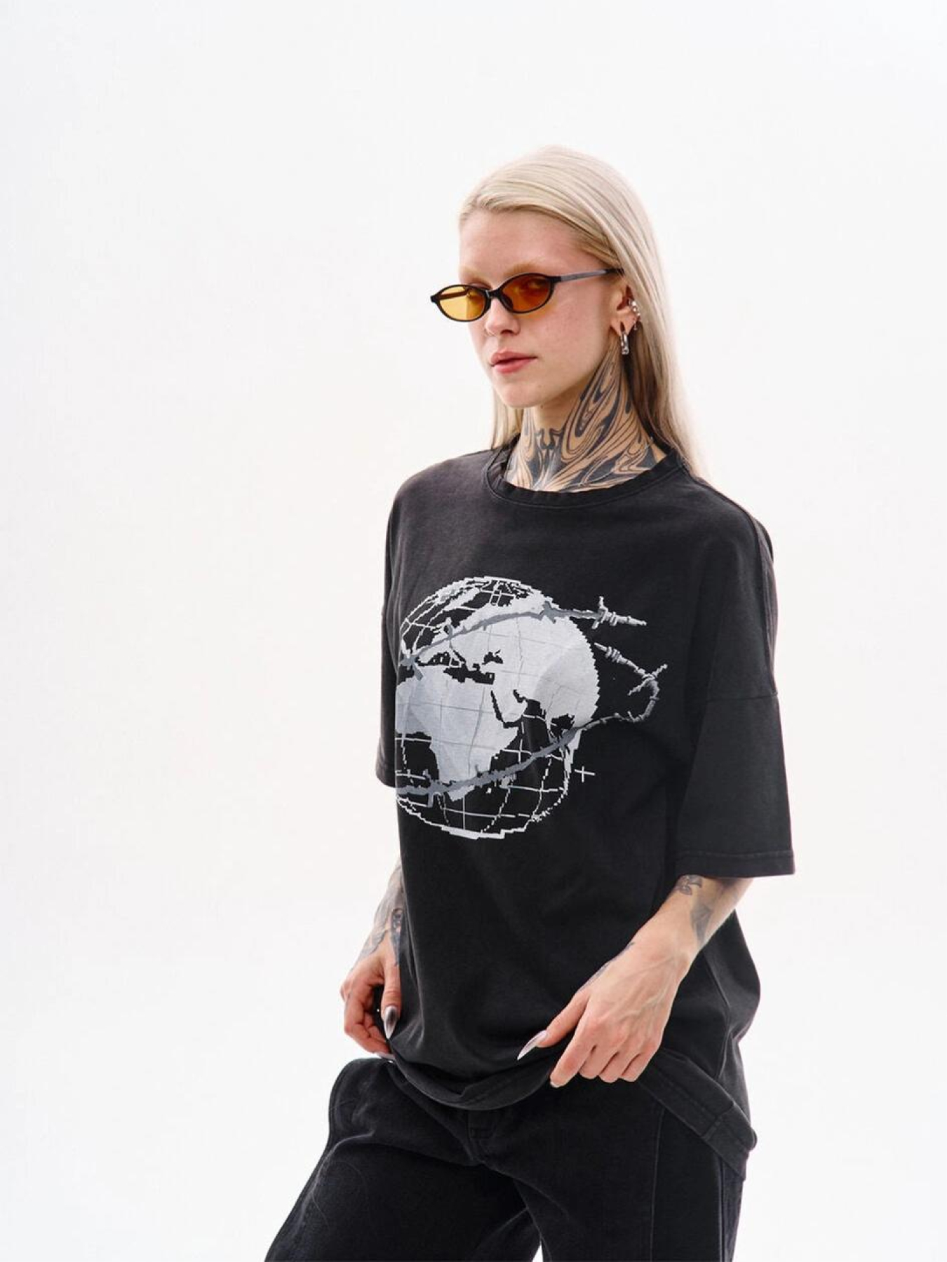 Футболка TUR модель 00006859-чорний Фото