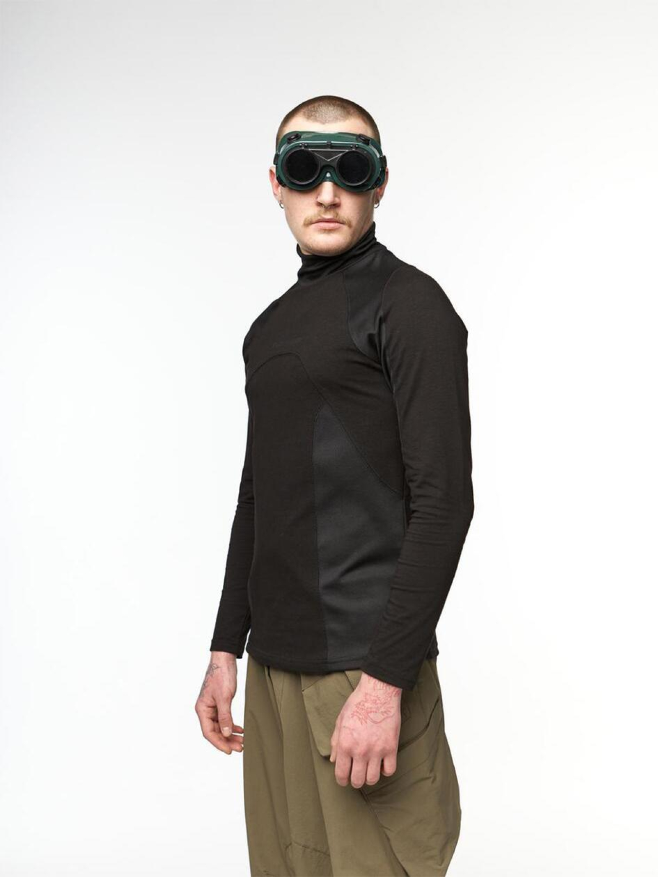 Лонгслів TUR модель 000011844 Фото