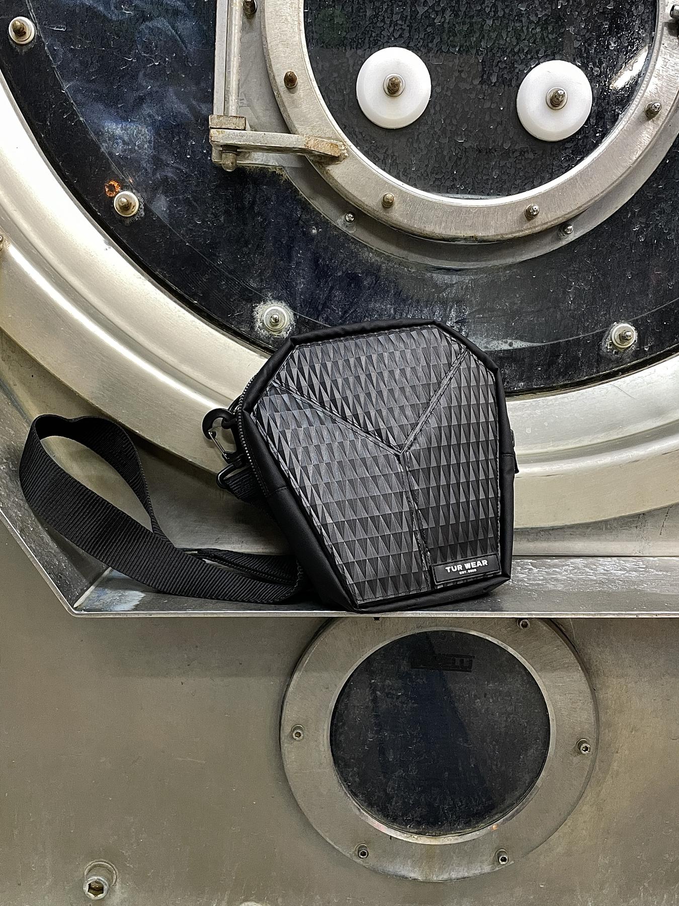 Мессенджер TUR модель 00004035-чорний Фото