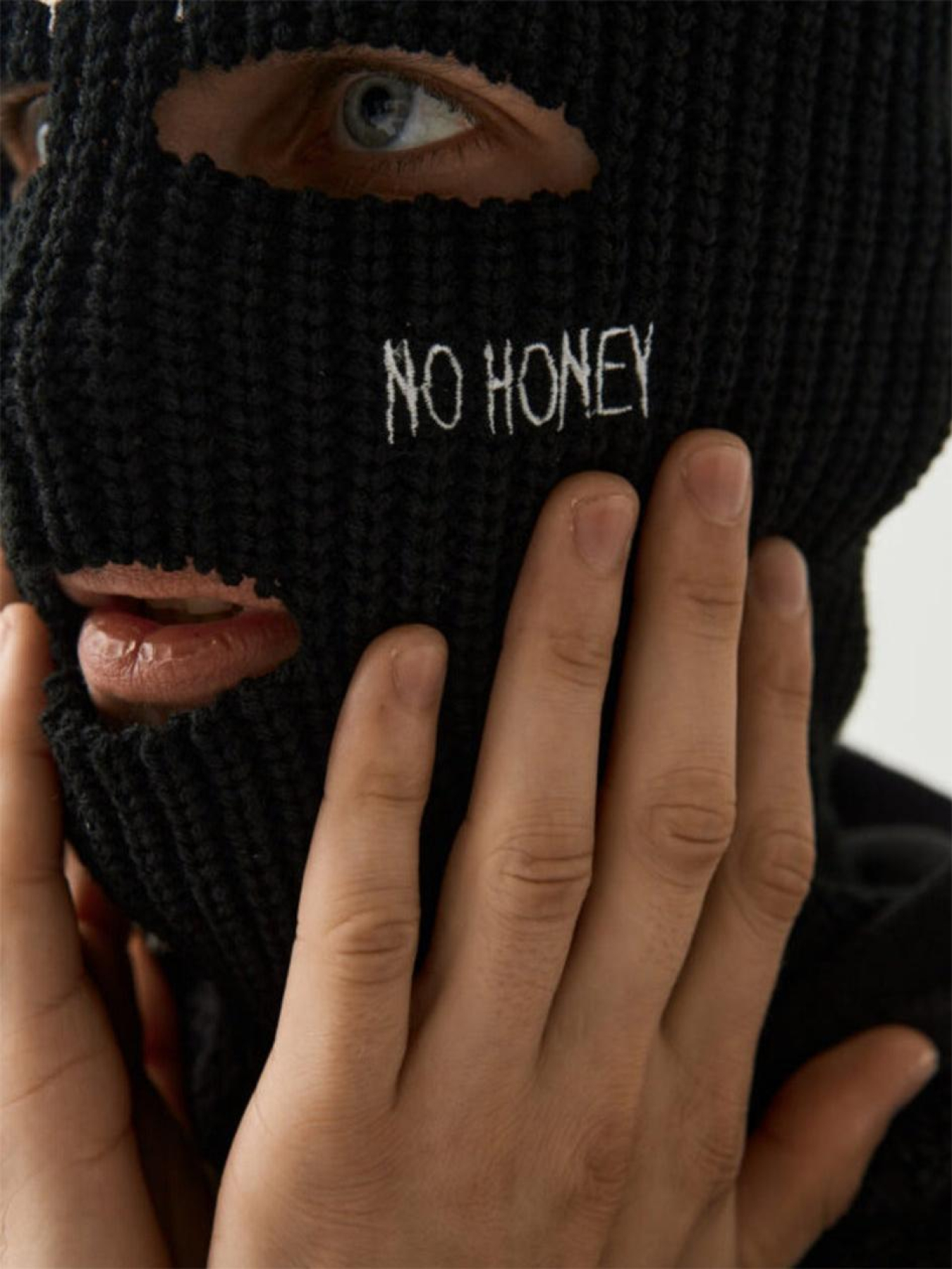 Шапки та кепки TUR Доллар модель 00002317-чорний Фото