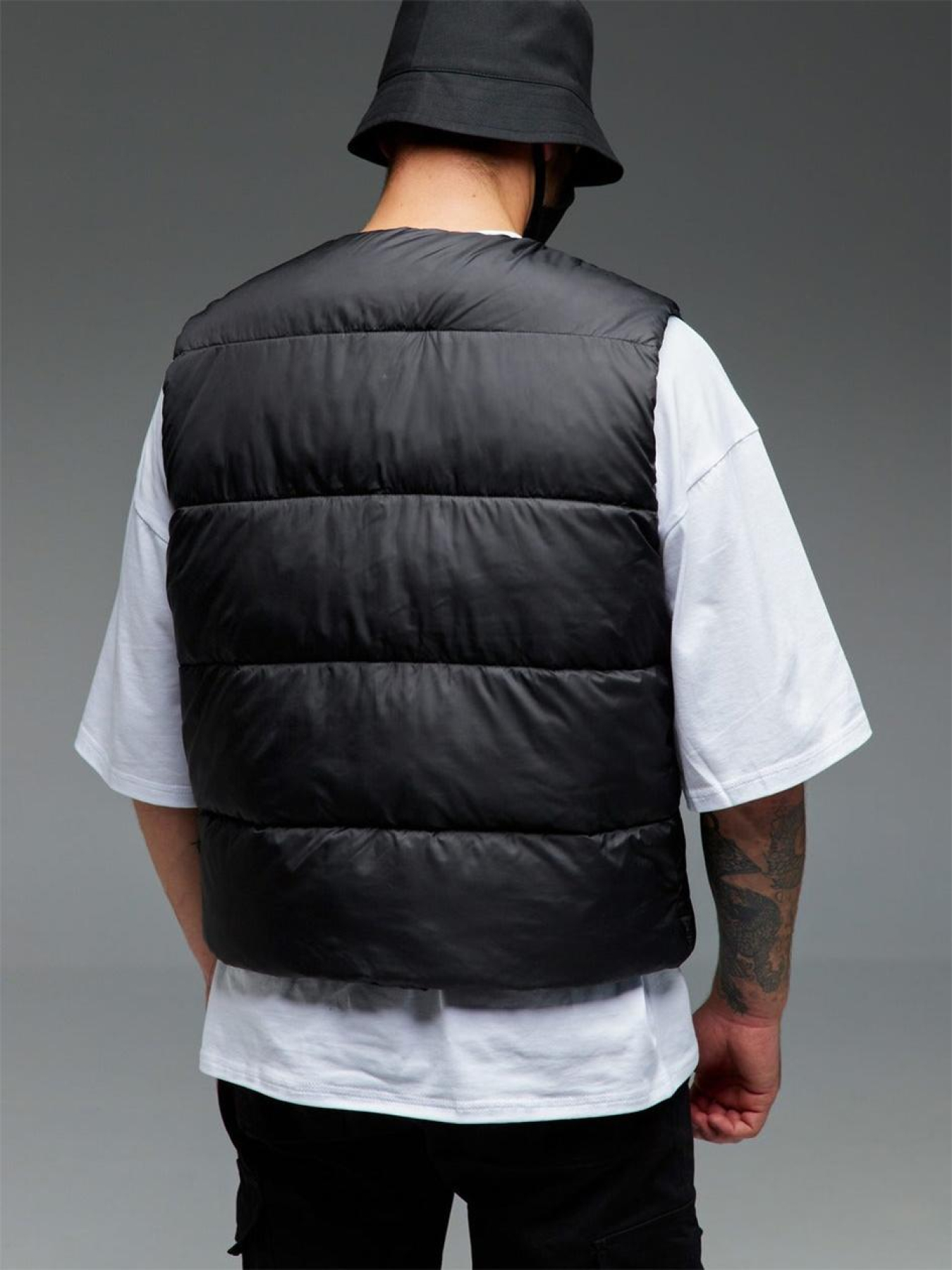 Утеплений жилет TUR Макс модель 00001494-чорний Фото