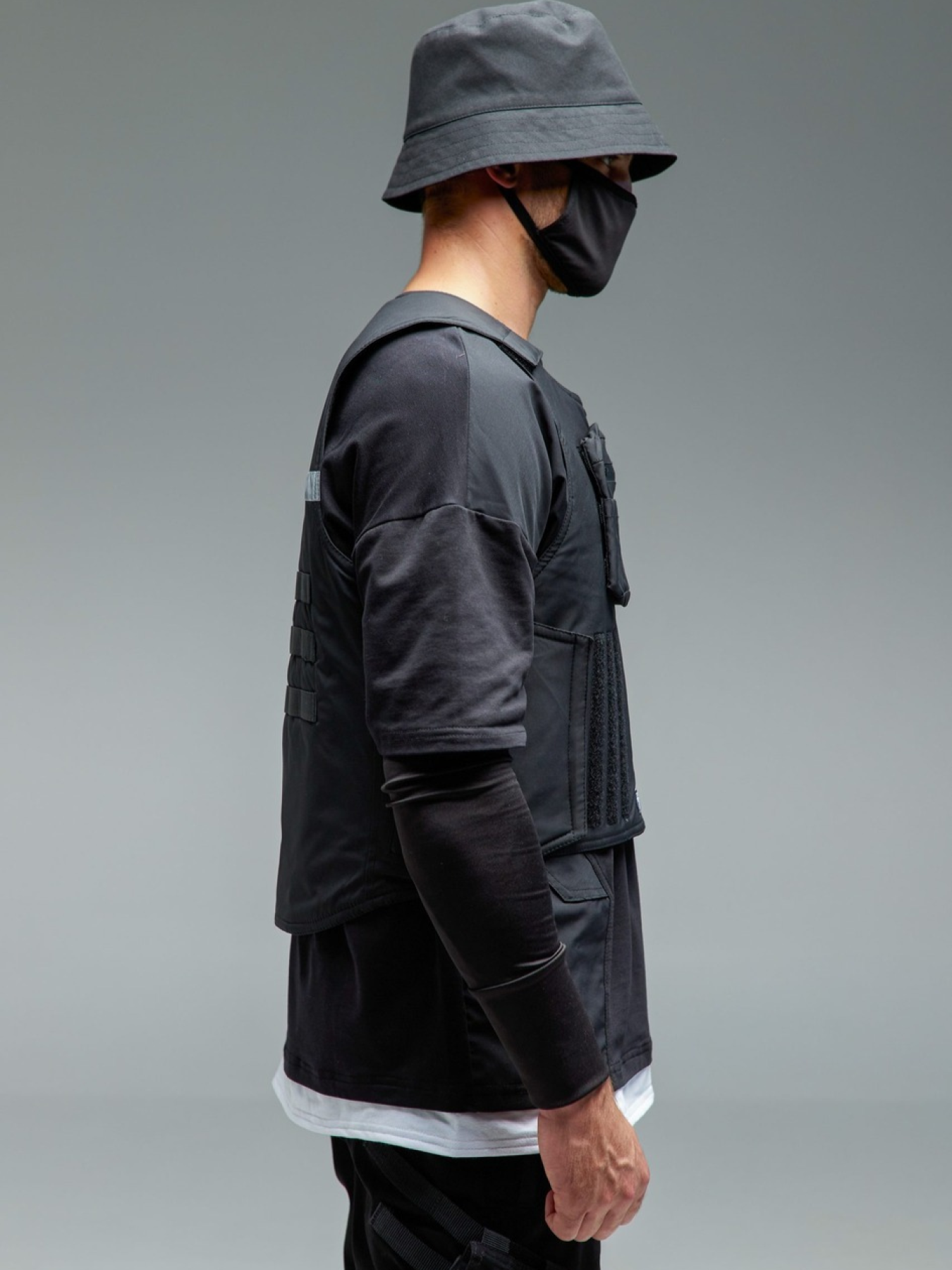 Утеплений жилет TUR Джет модель 00000242-чорний Фото