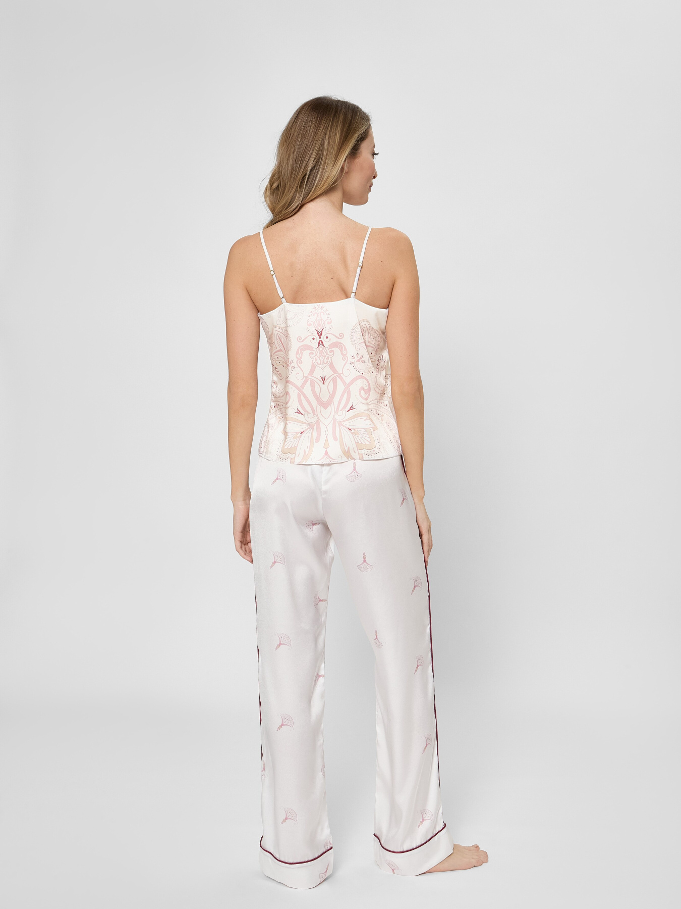 Майка для дома Reine Rouge модель P25000 Фото