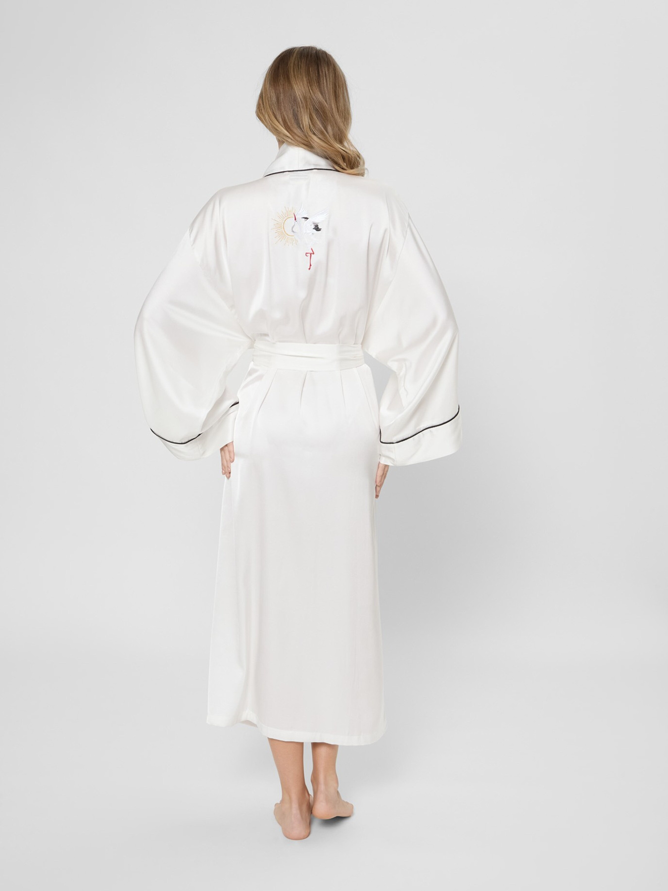 Халат Reine Rouge модель P23037 Фото