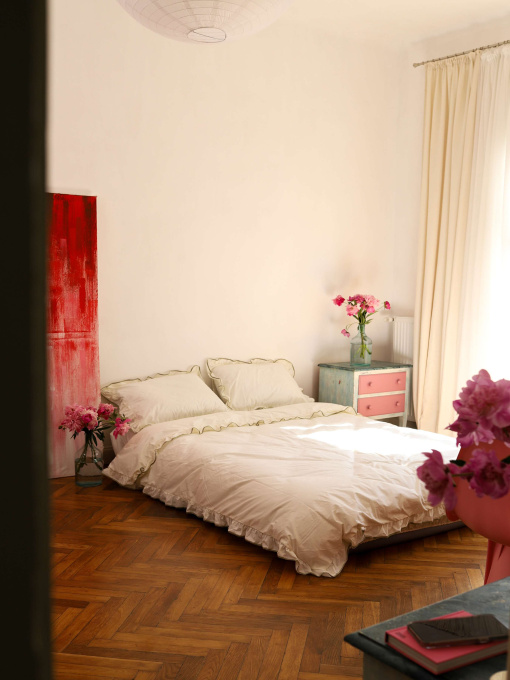 Комплект постельного белья из ткани ранфорс молочного цвета с рюшами и оливковым кантом. BedclozZzes модель 16311 Фото