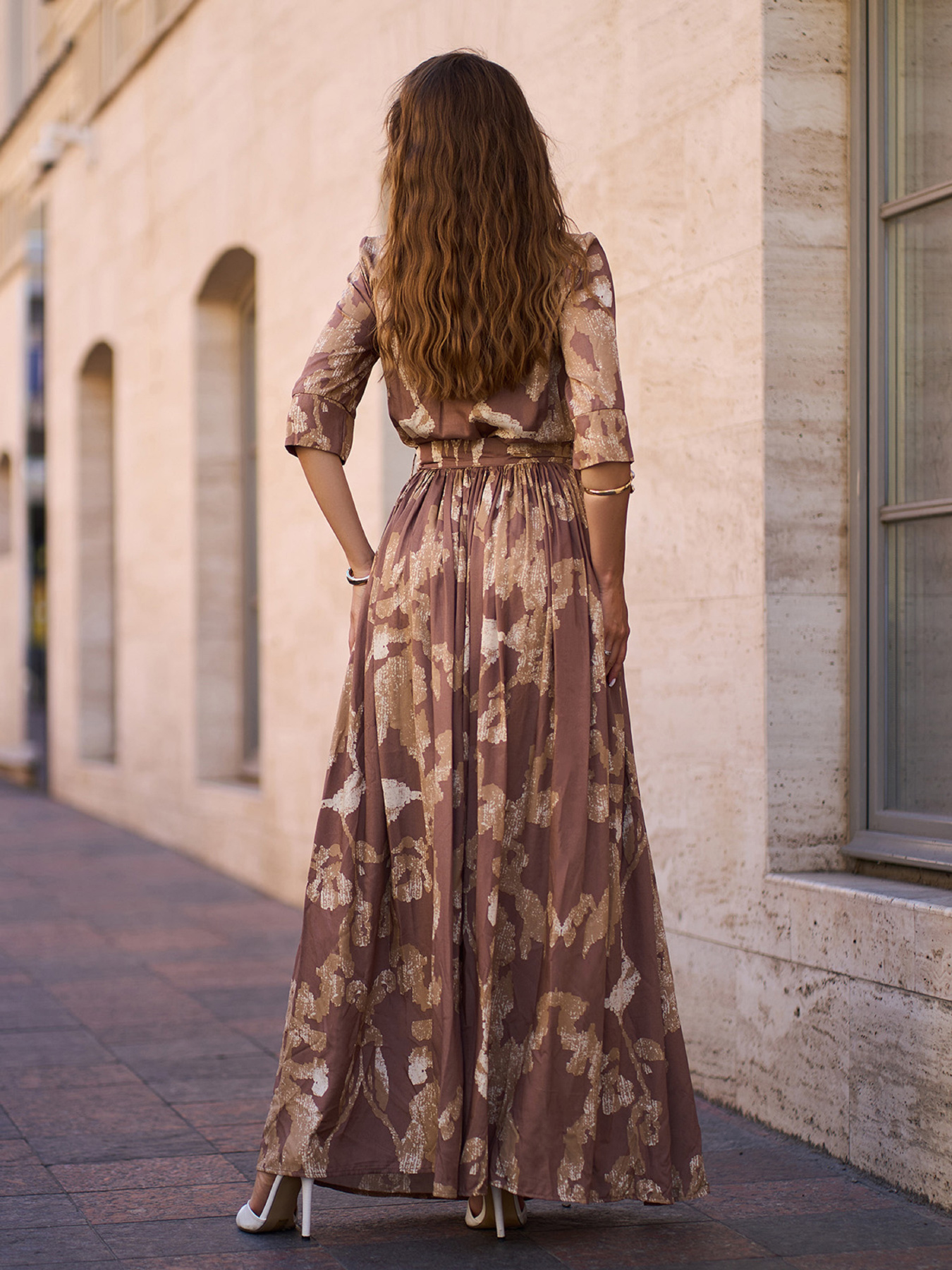 Платье макси ISSA Plus модель 15242_коричневый Фото