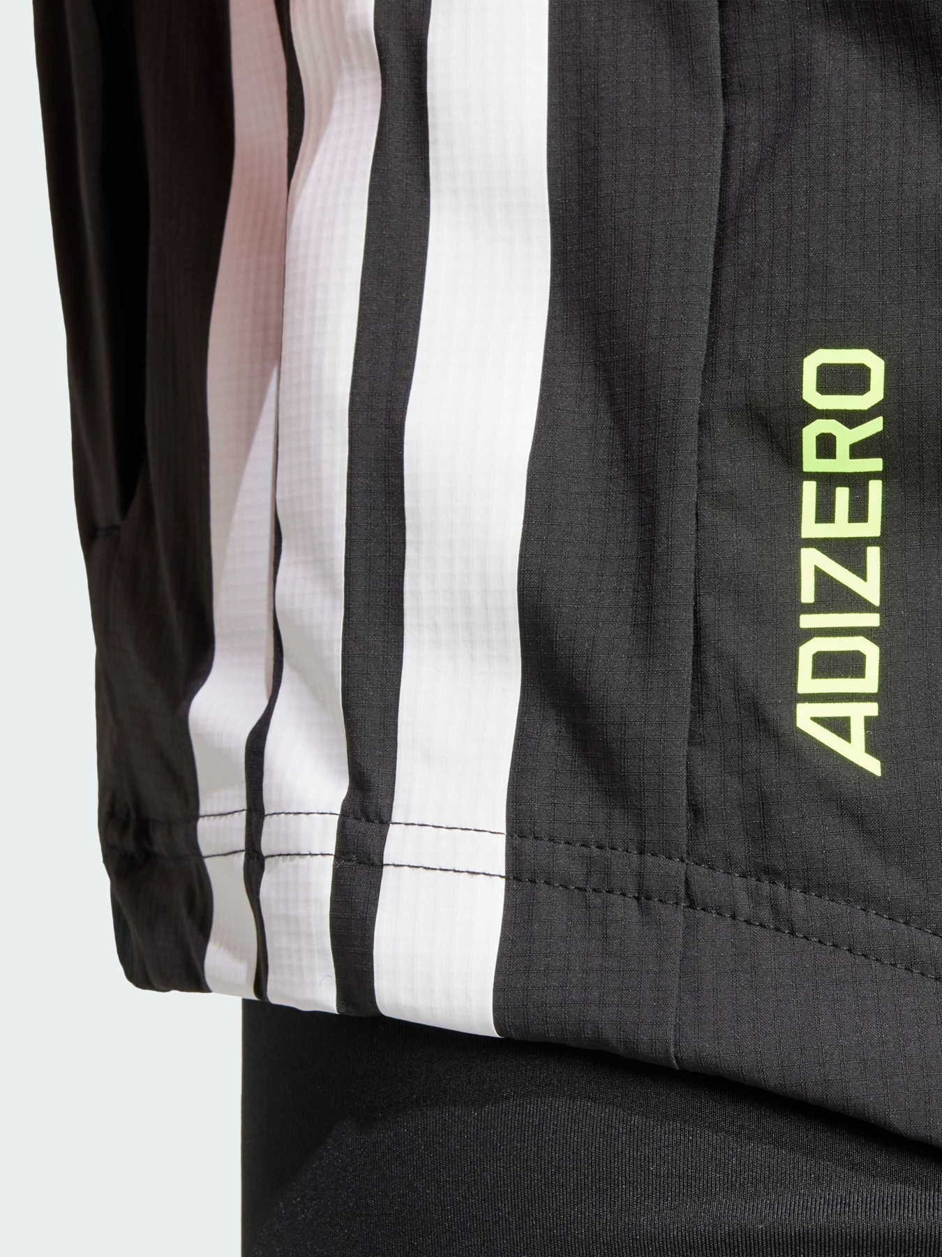 Утеплений жилет Adidas adizero модель IX8986 Утеплений жилет Adidas adizero модель IX8986 Фото