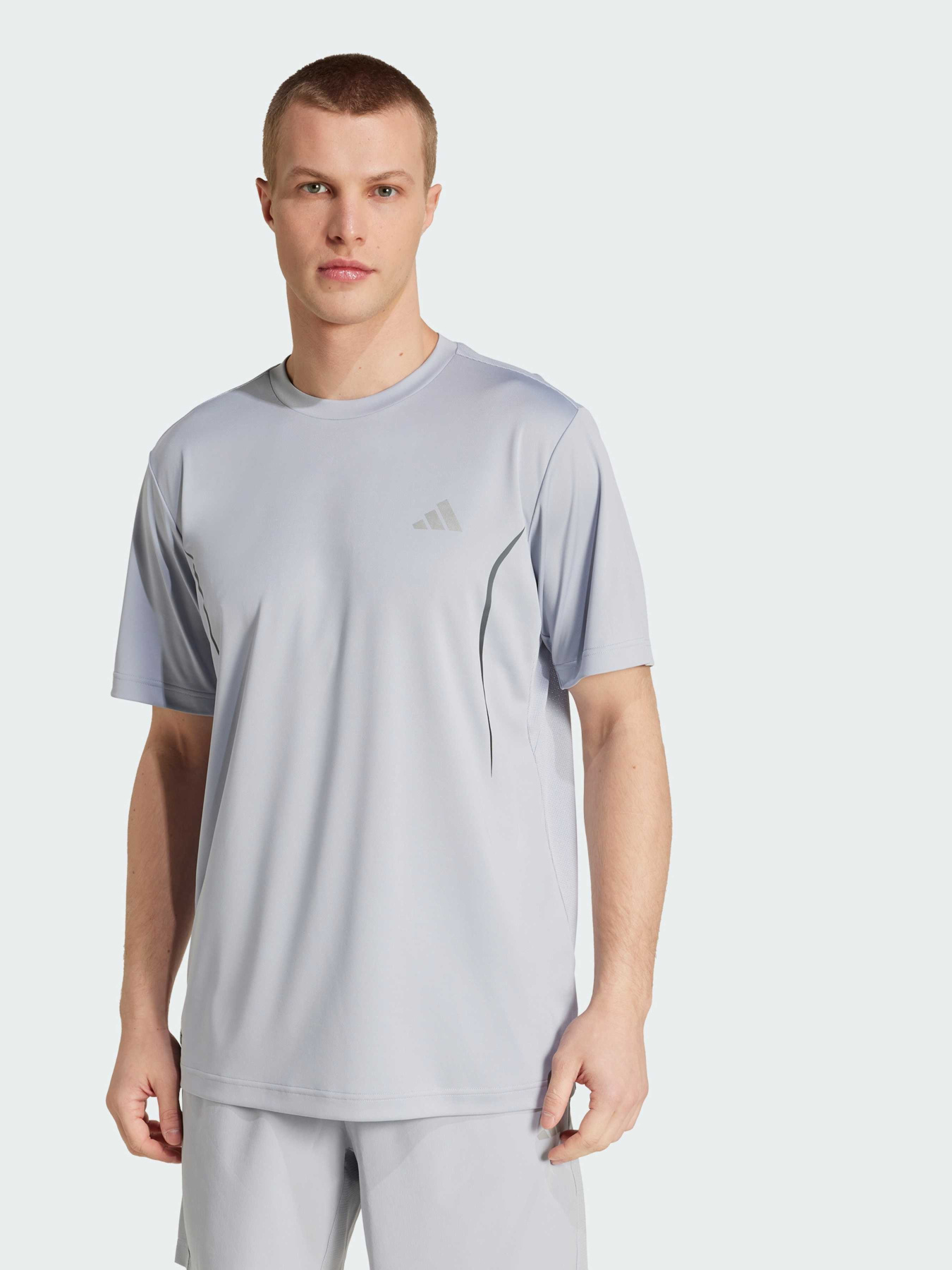 Спортивна футболка Adidas модель JZ8490 Спортивна футболка Adidas модель JZ8490 Фото