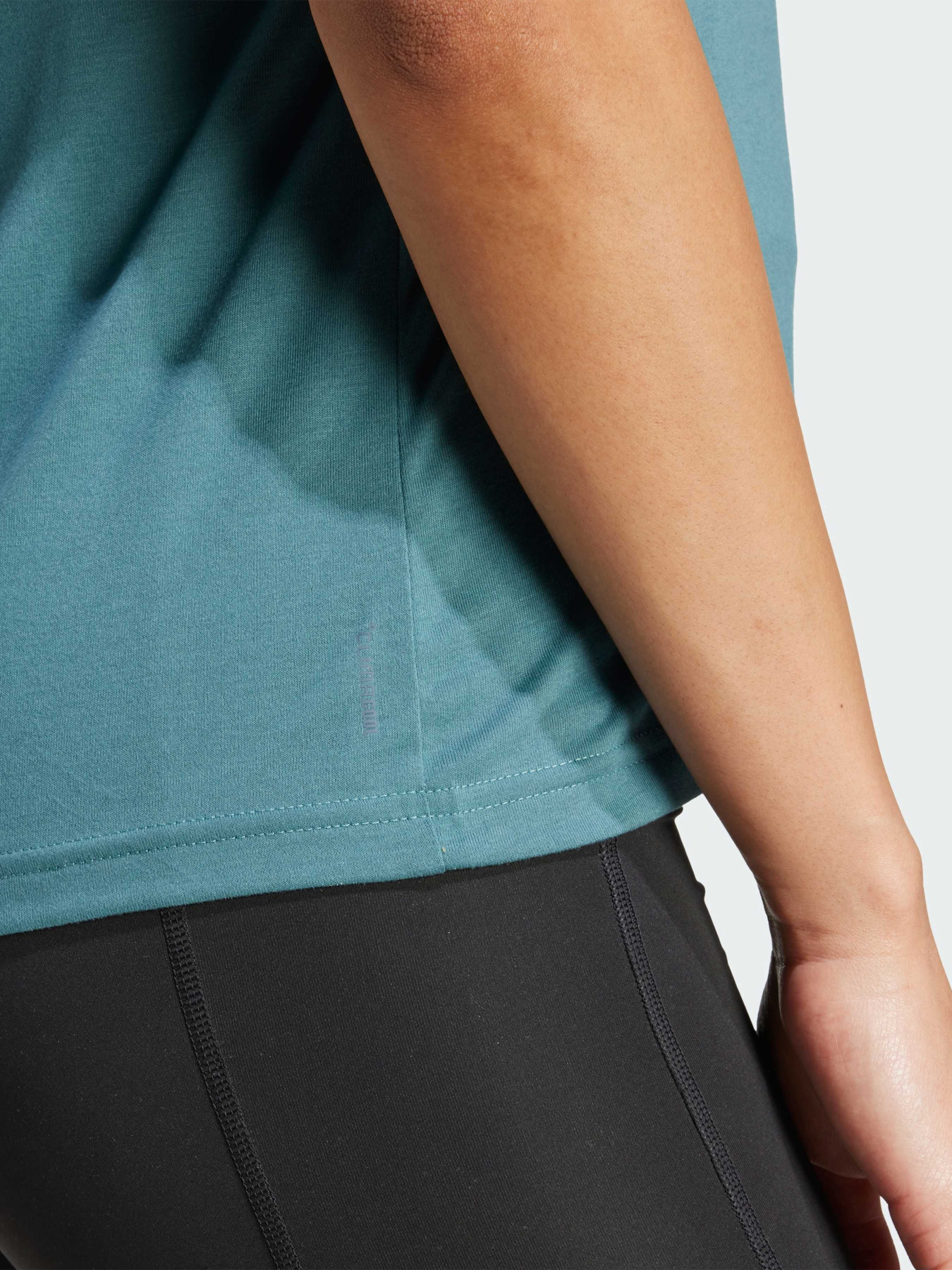 Футболка спортивная Adidas модель JY4571 Фото