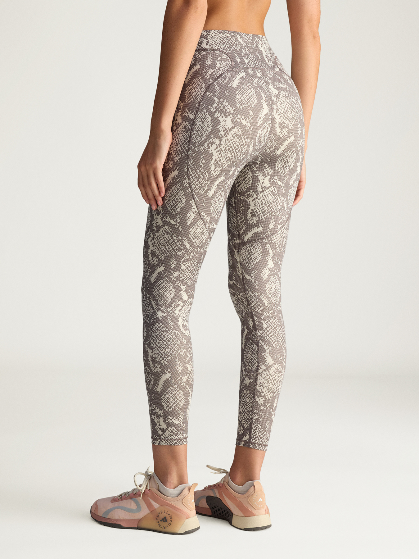 Легінси спортивні Adidas модель JW4556 Фото