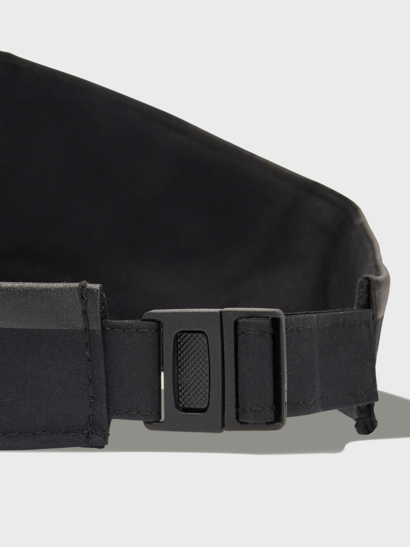 Шапки та кепки Adidas модель JY4083 Фото