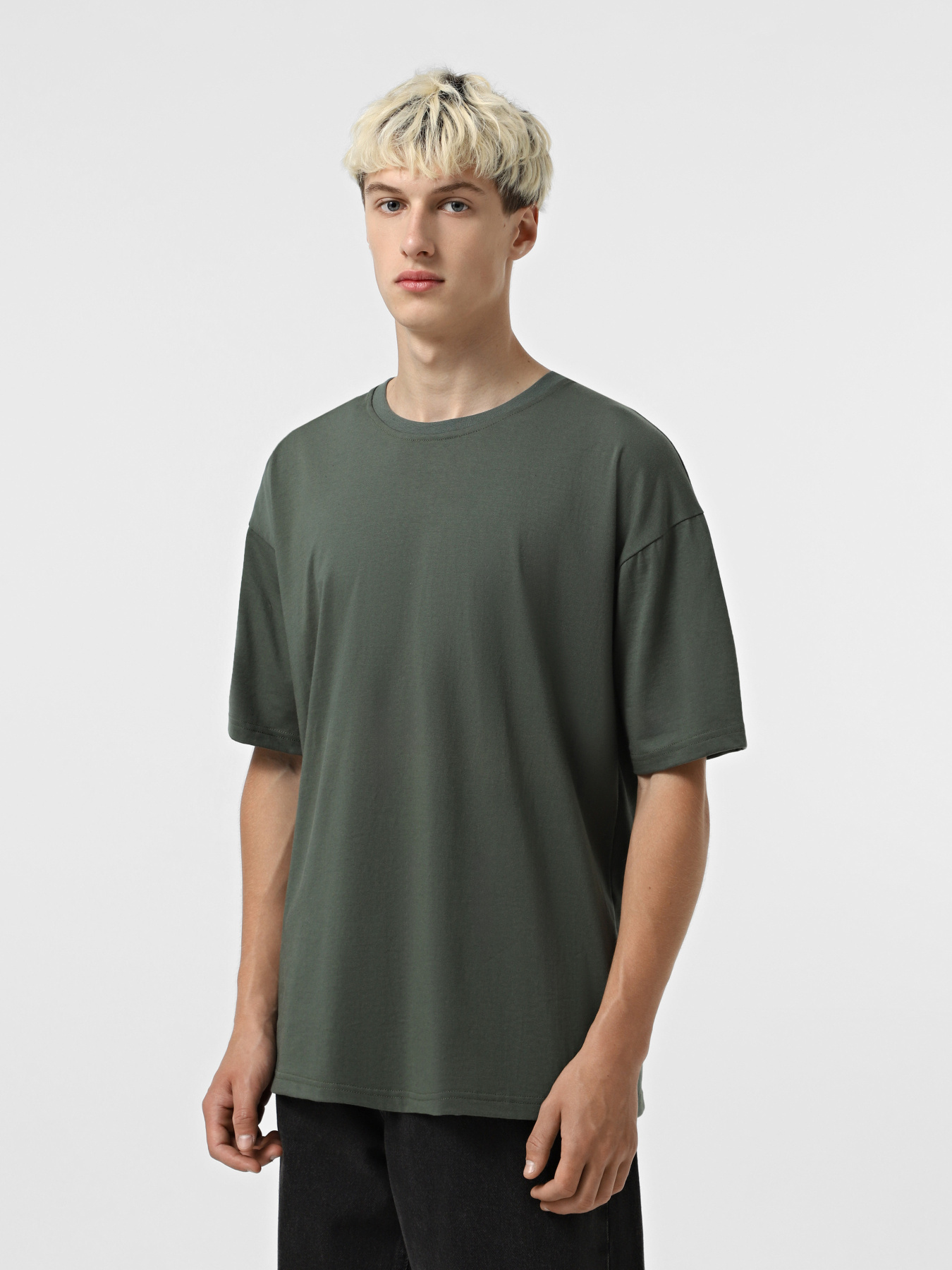 Футболка Ейсік Оверсайз модель Zelena Фото