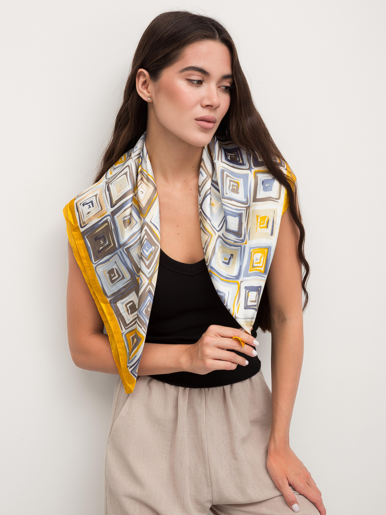 Хустка Famo модель APL-4444_01 Фото