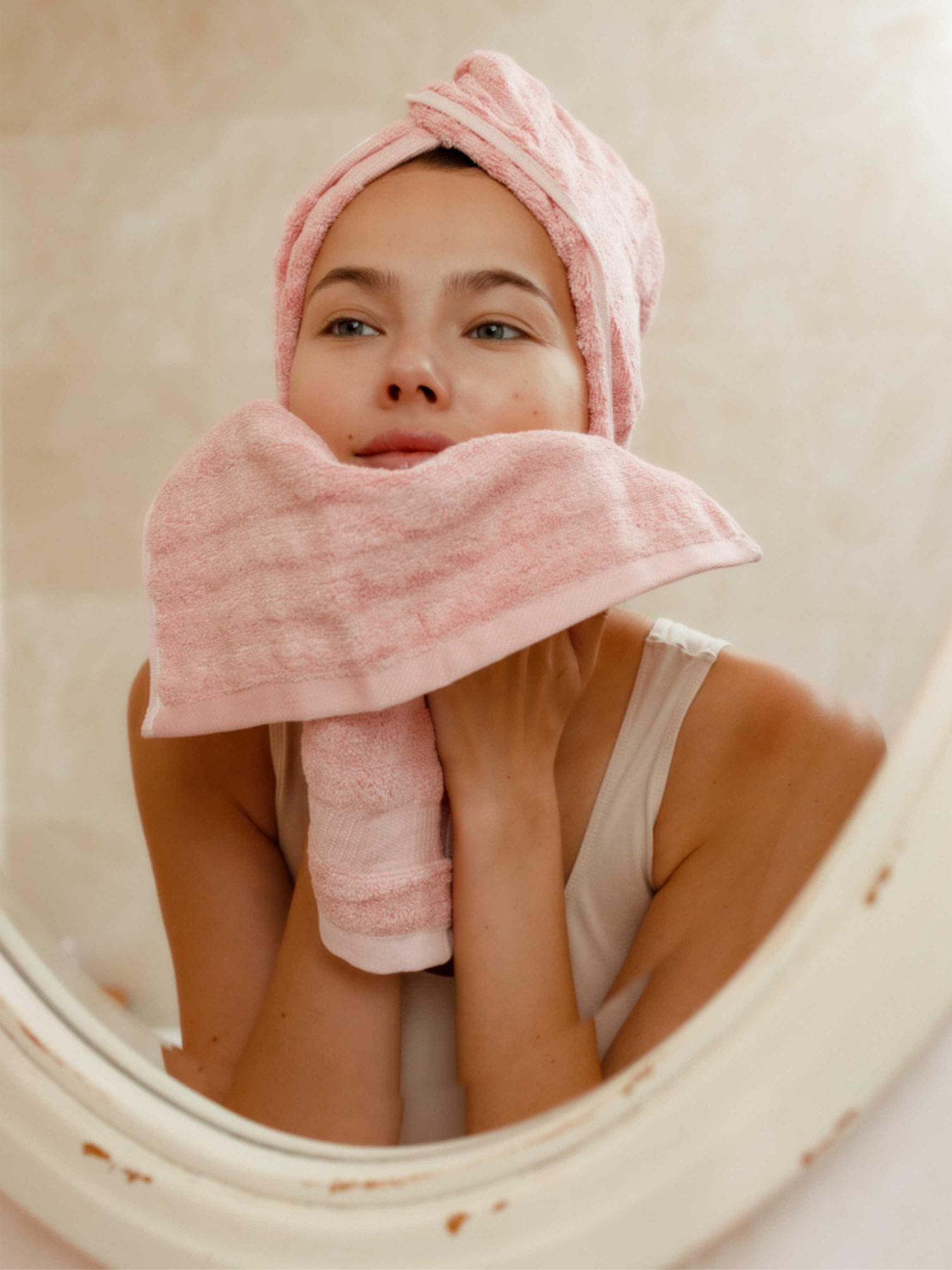 Набор 3 бамбук / хлопок полотенец для ванной, отелей, SPA, саун Розовая Роза Lovely Svi  модель 701402 Фото