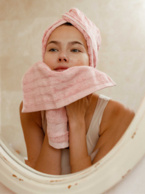 Набор 3 бамбук / хлопок полотенец для ванной, отелей, SPA, саун Розовая Роза Lovely Svi  модель 701402 Фото